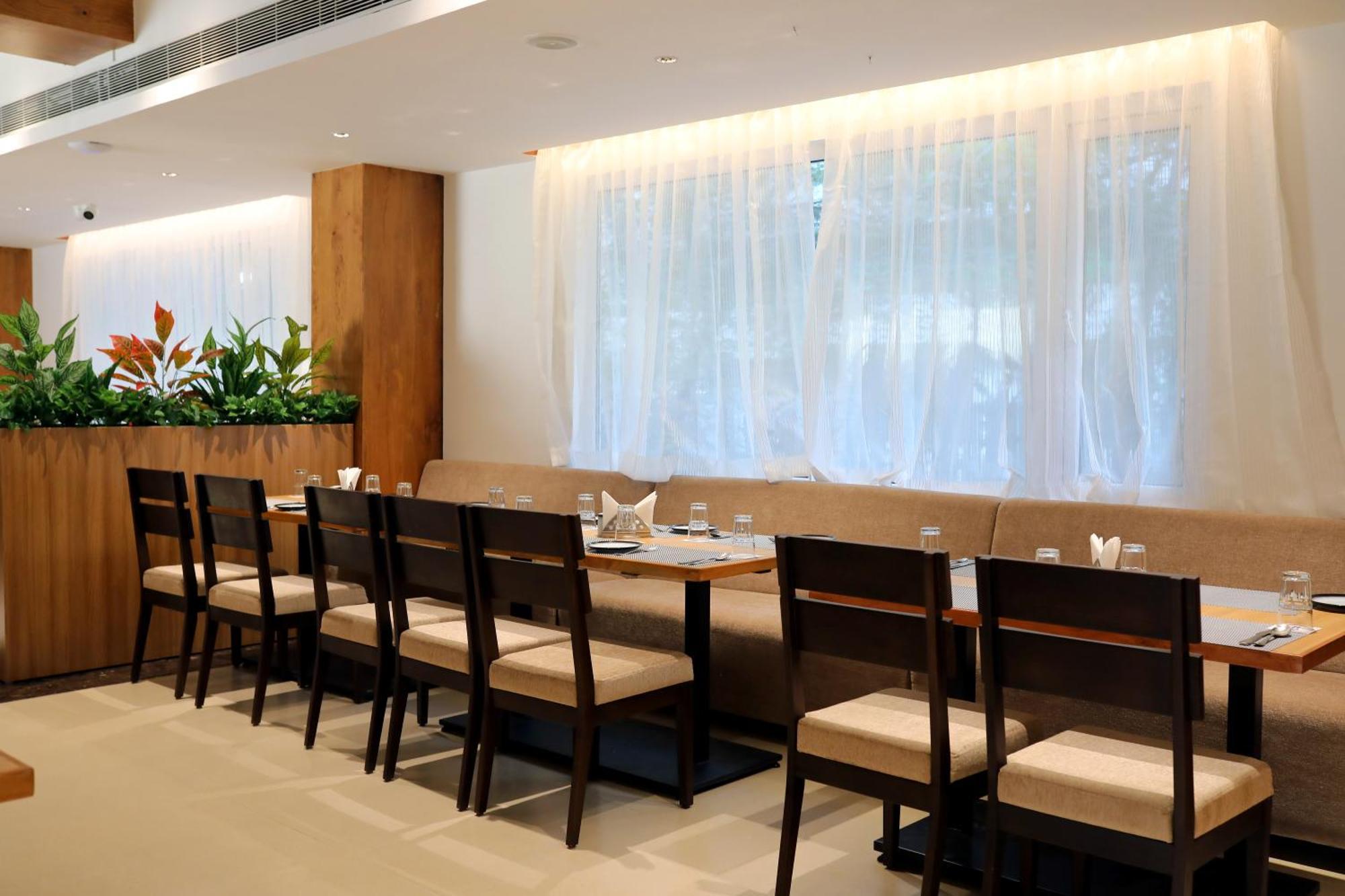 Hotel Icon Grand By Bhagini 4*