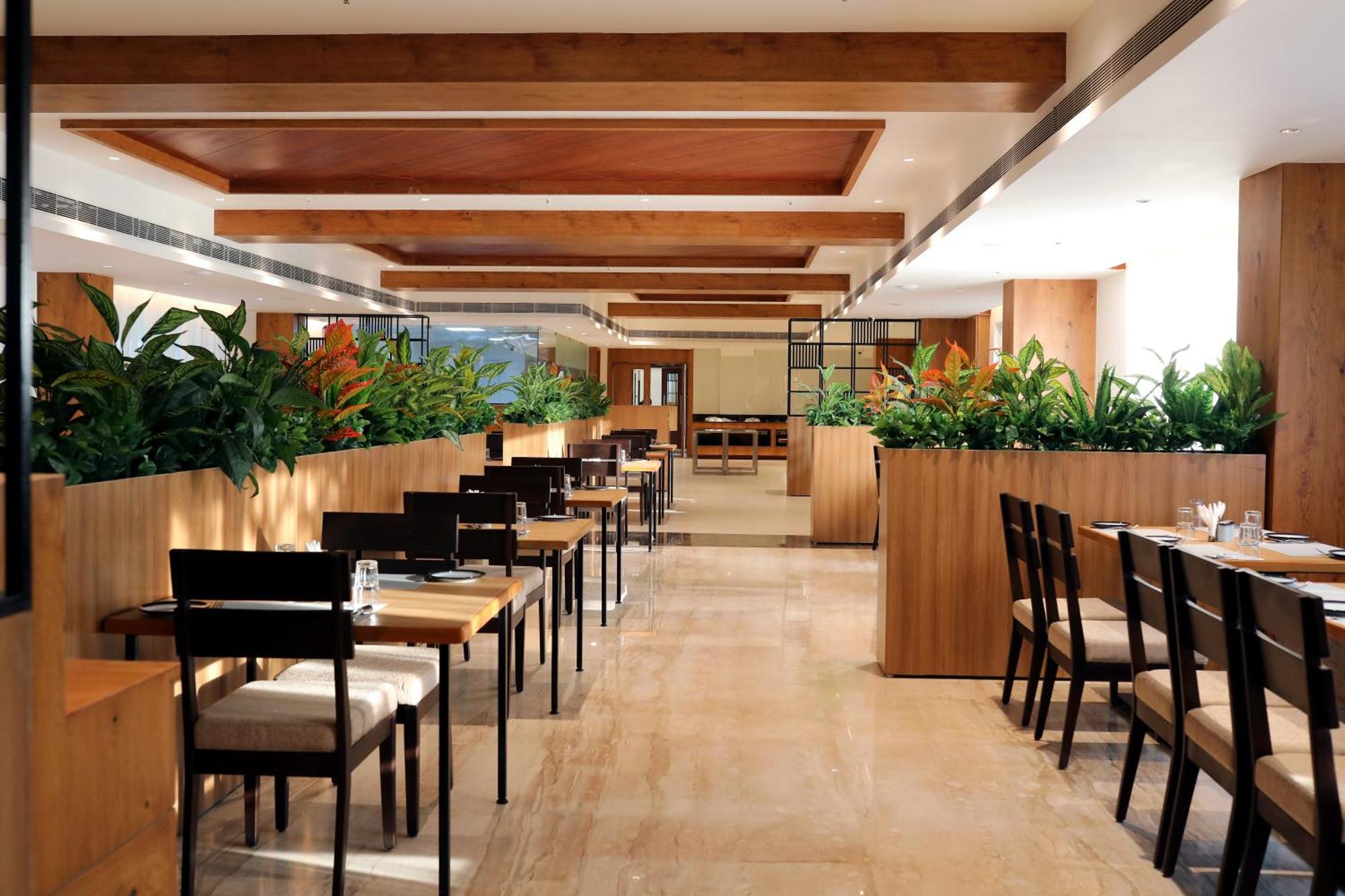 Icon Grand By Bhagini Hotel 4*