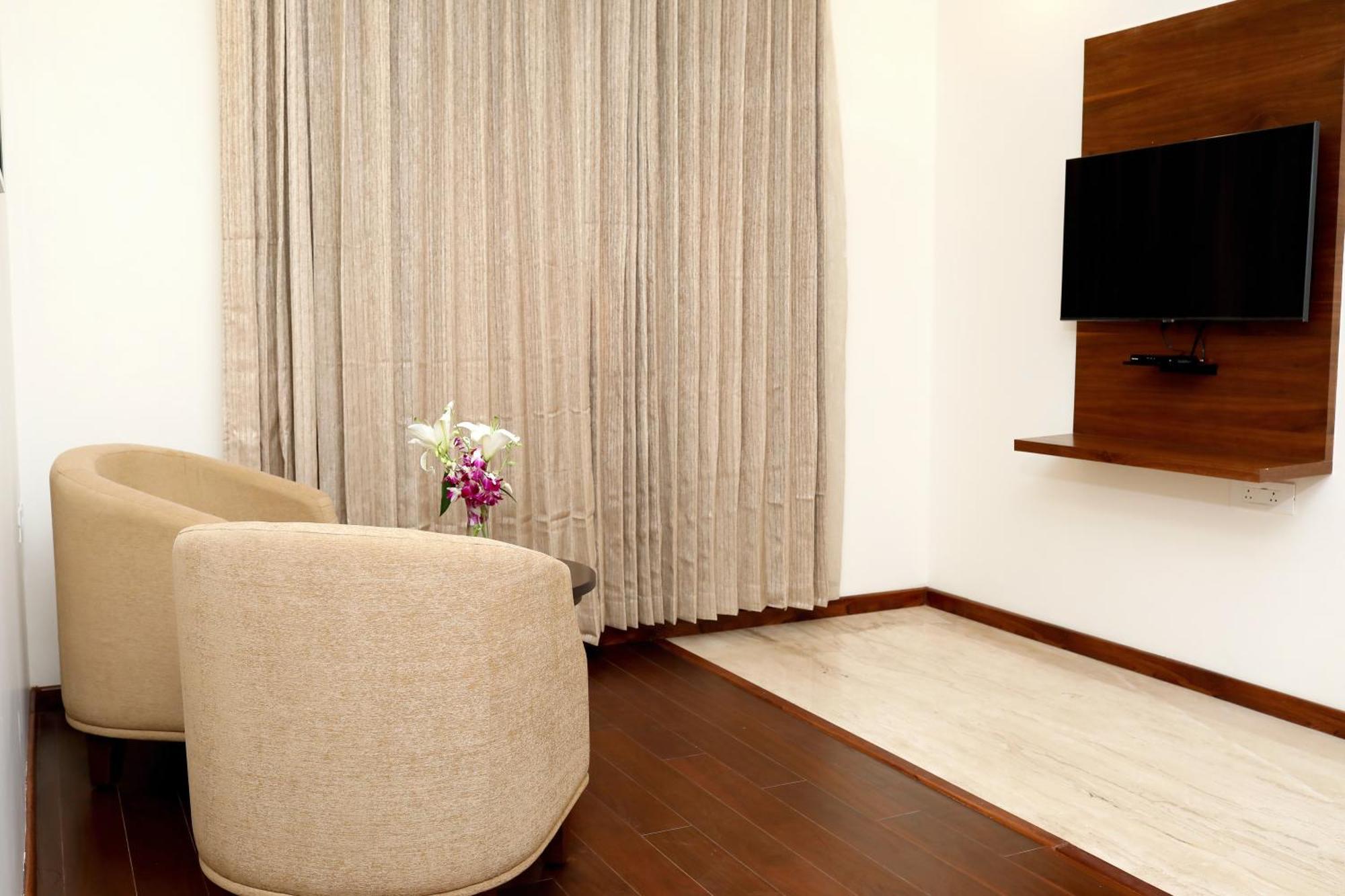 Hotel Icon Grand By Bhagini