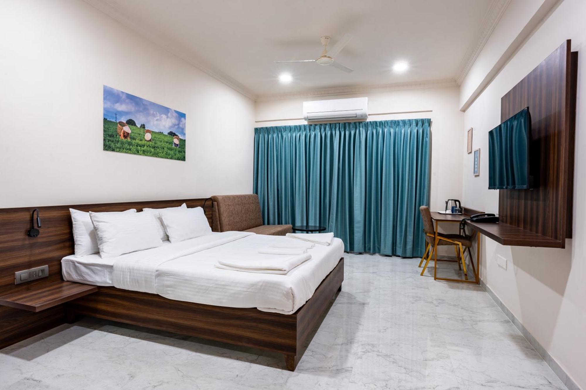Tea Harbour - Eco World Hotel