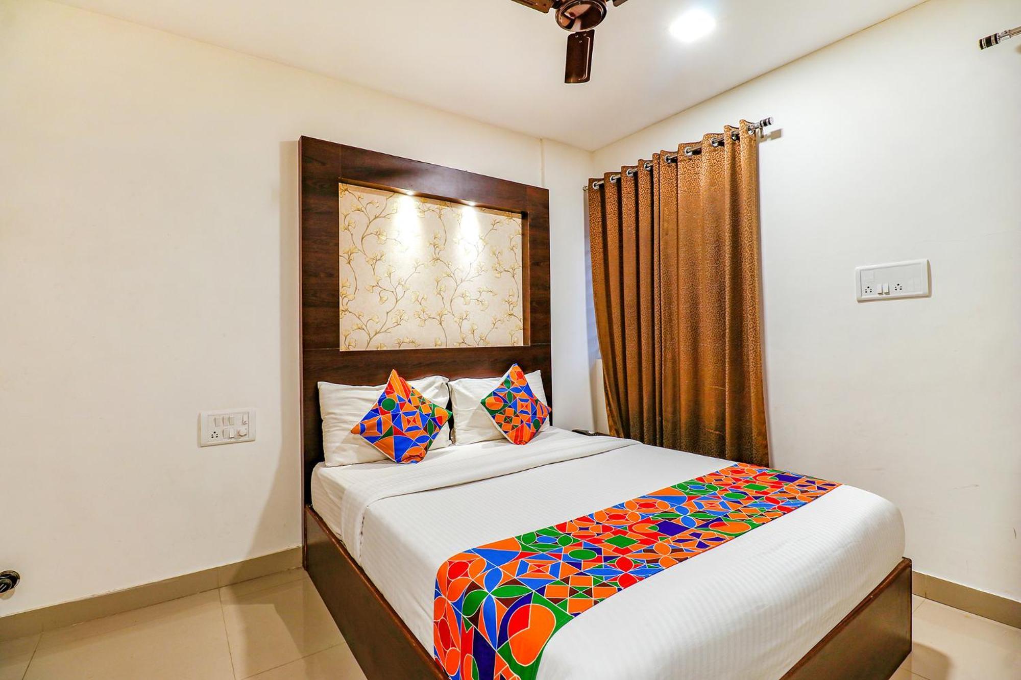 Fabexpress Sri Sai 3*