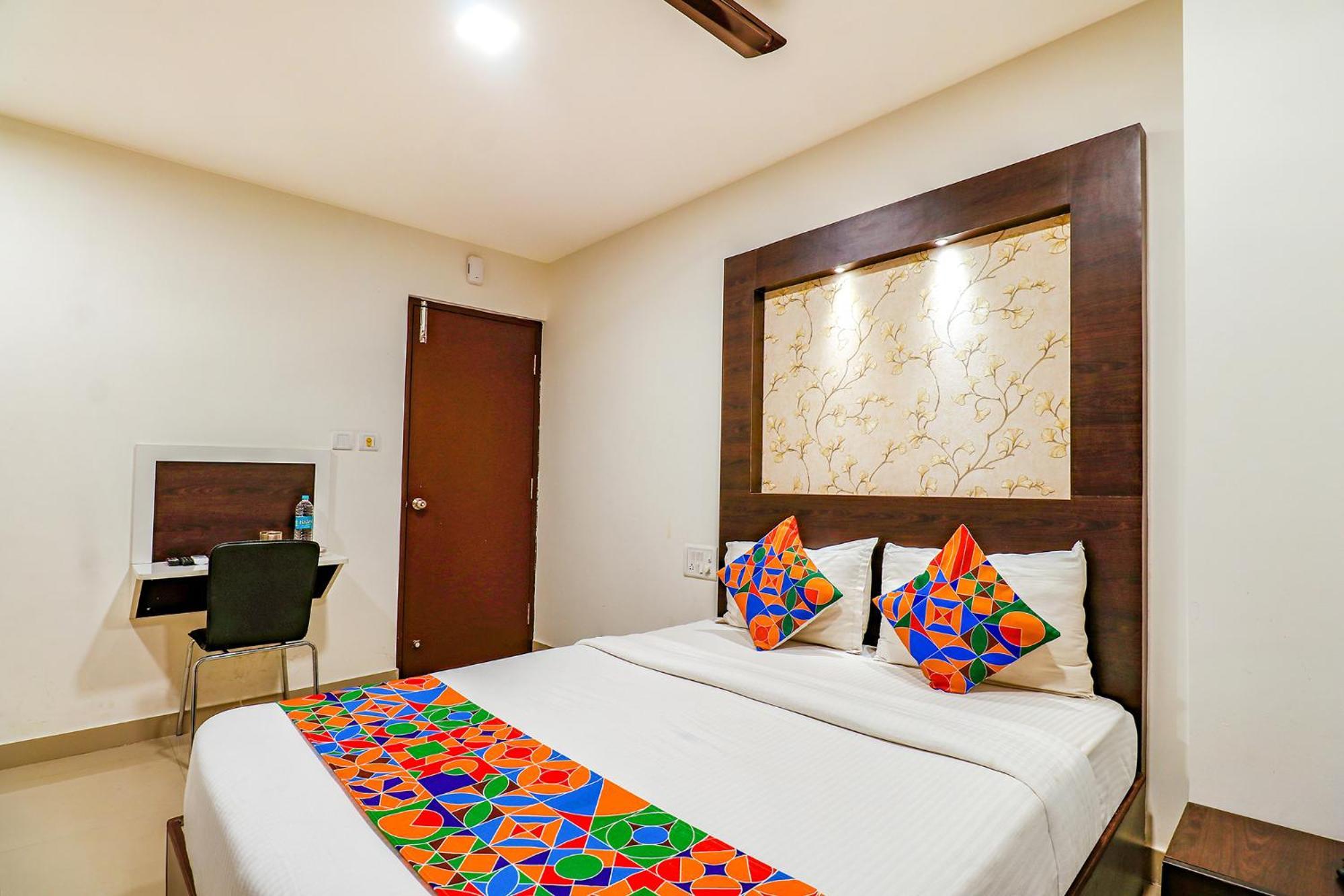 Fabexpress Sri Sai 3*