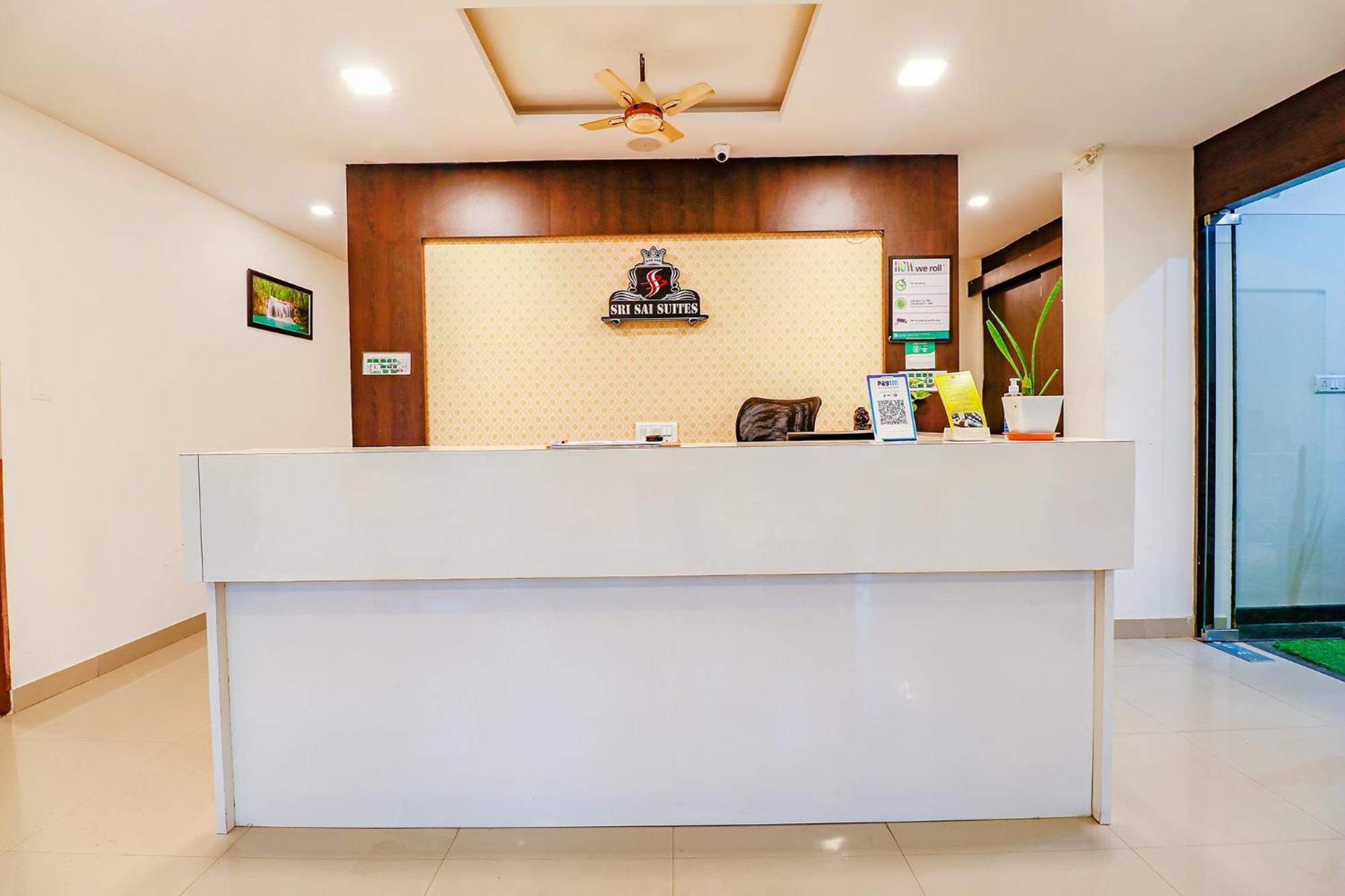 Fabexpress Sri Sai Hotel 3*