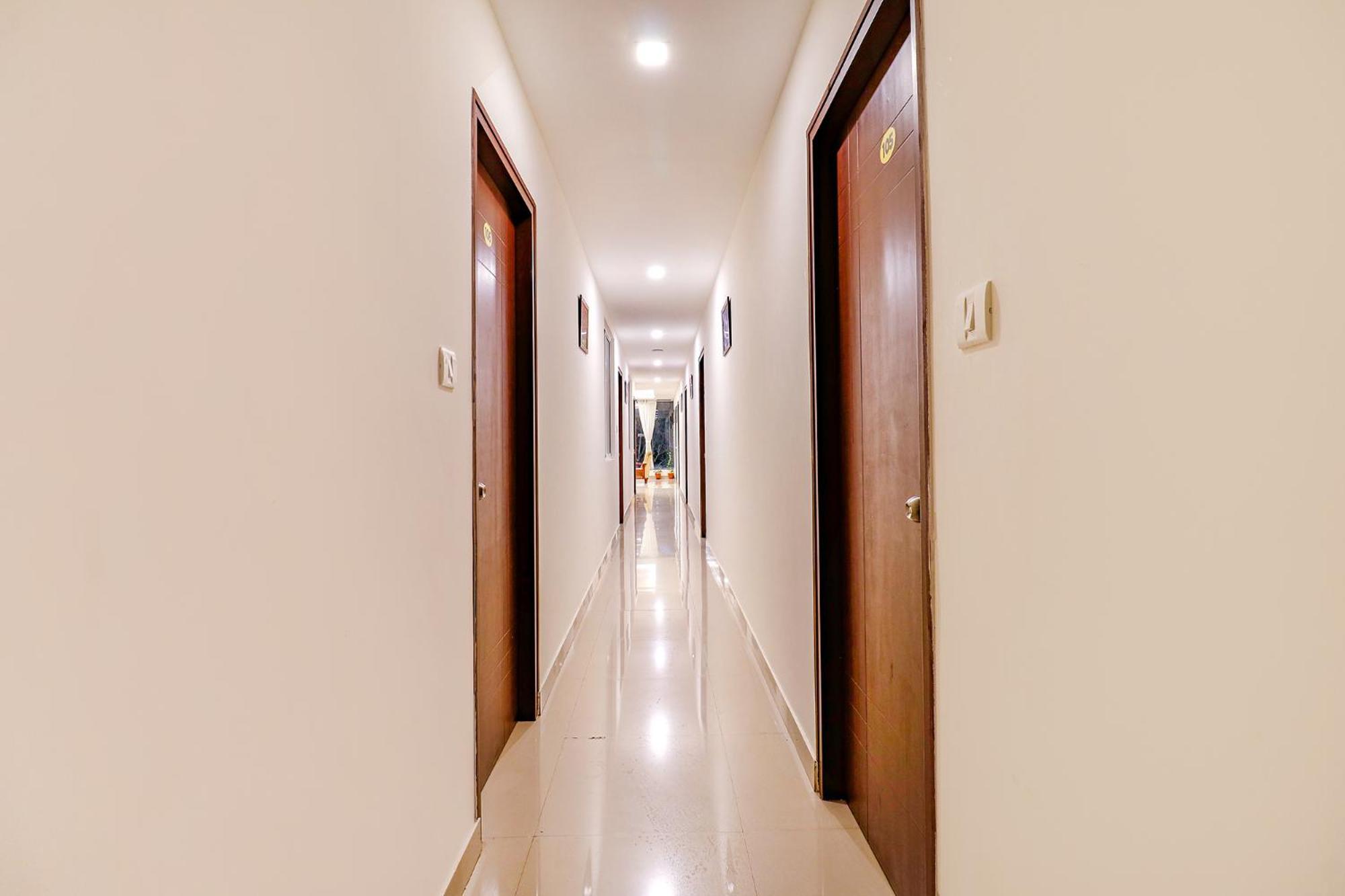 Fabexpress Sri Sai Hotel Bangalore