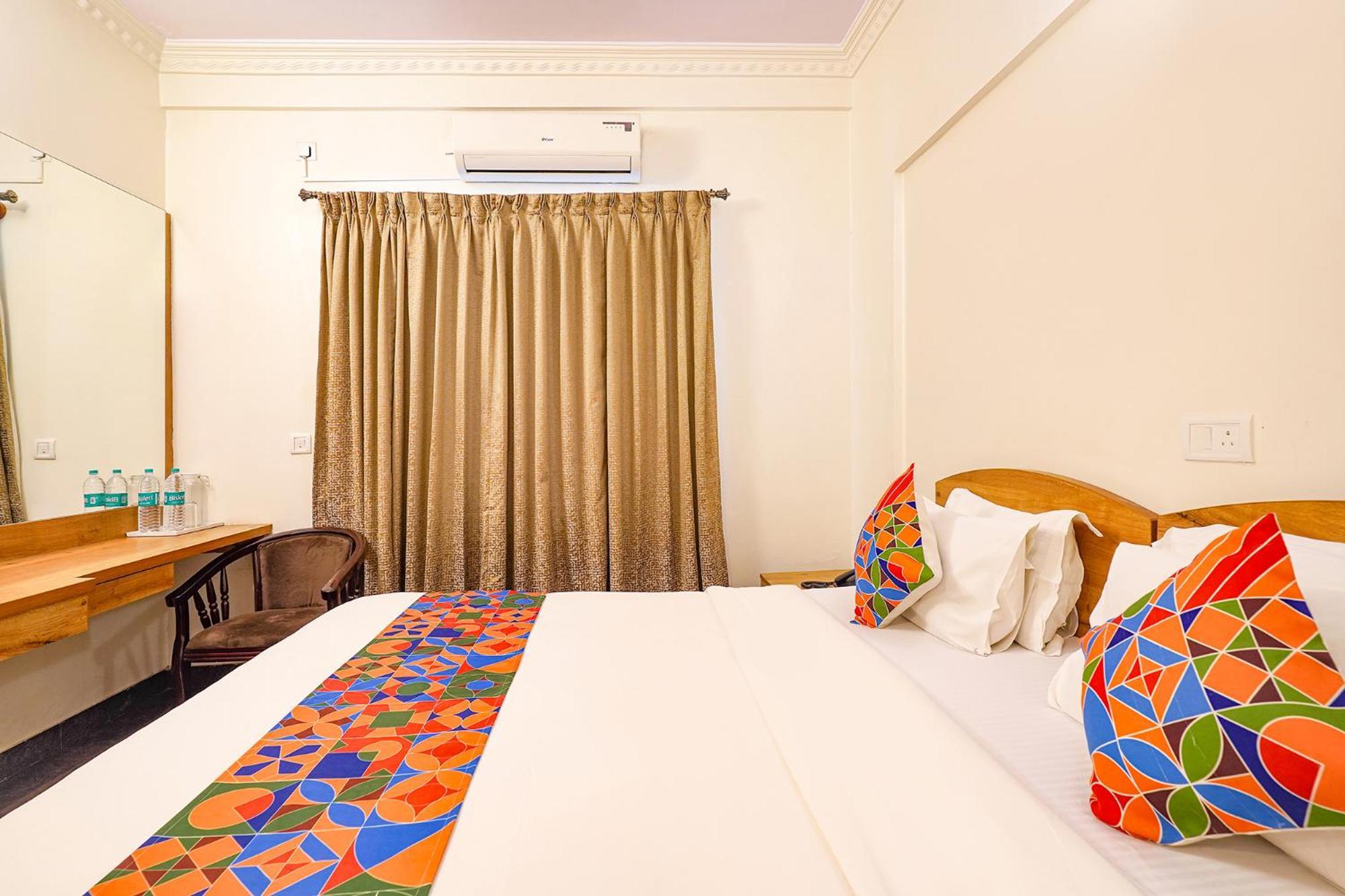 Fabhotel Spiro Grand 3*
