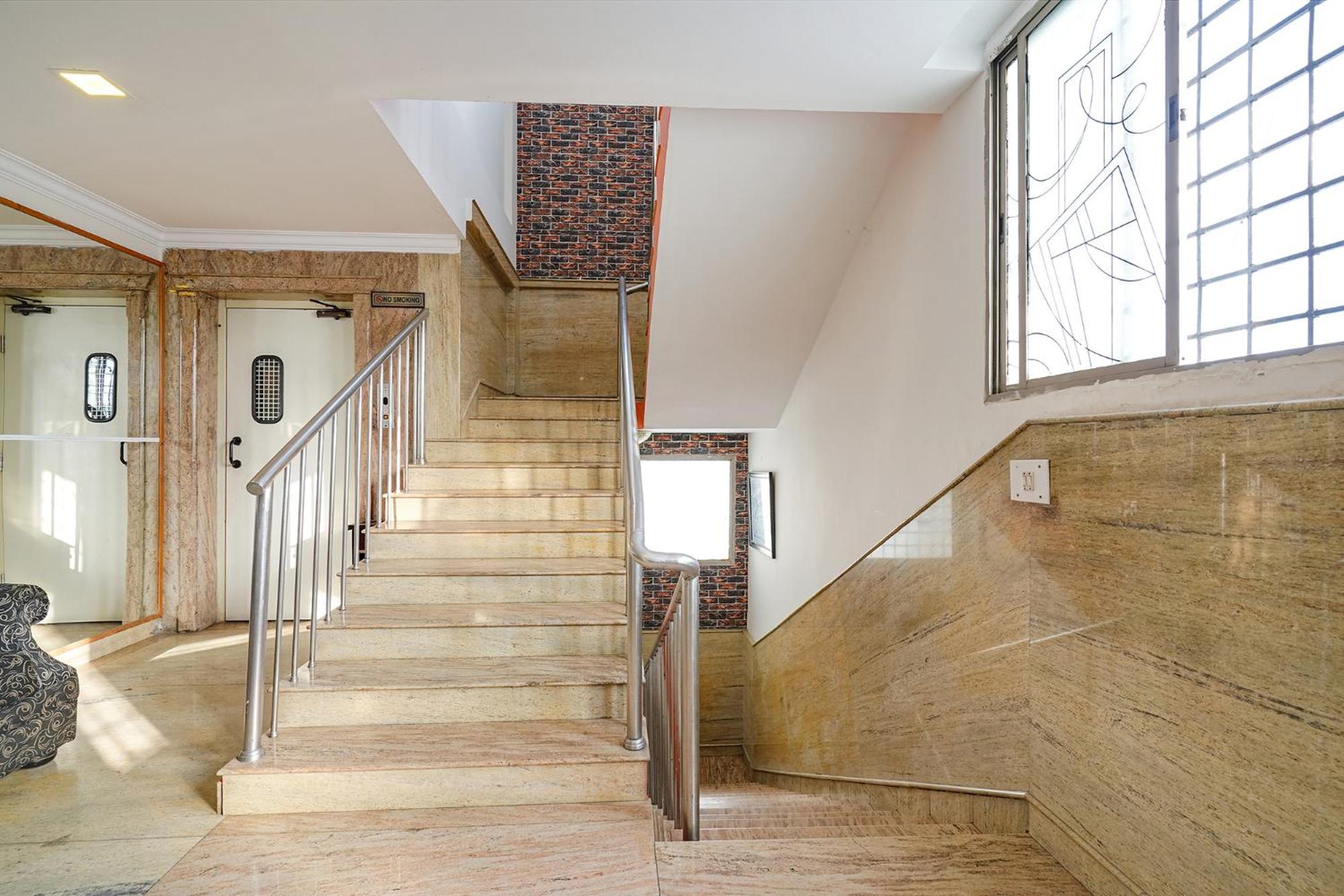 Fabhotel Spiro Grand Hotel