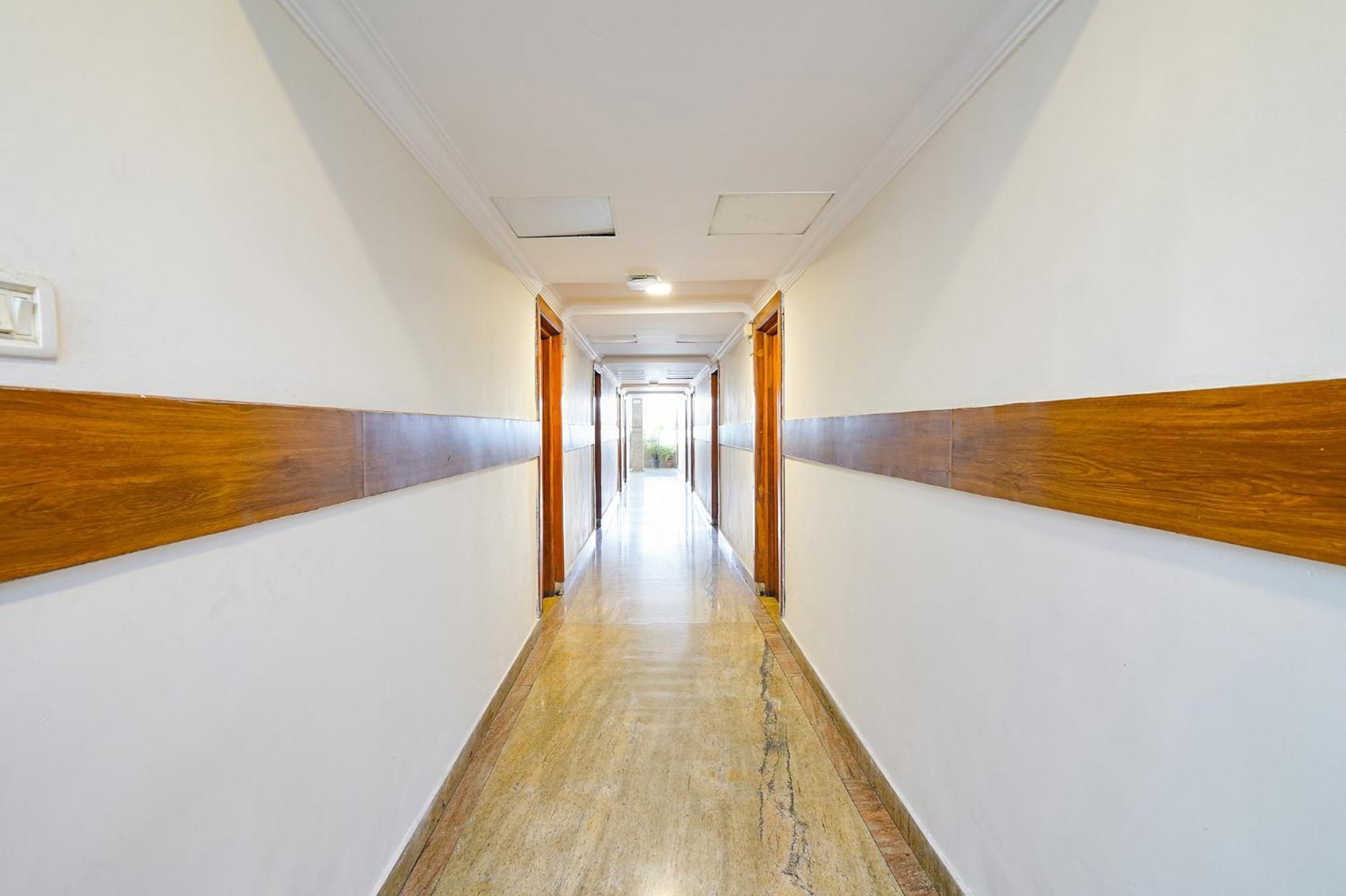 Hotel Fabhotel Spiro Grand Bangalore