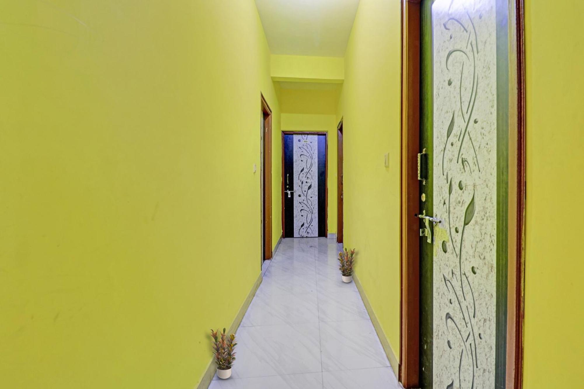 Hotel O M B R 3*