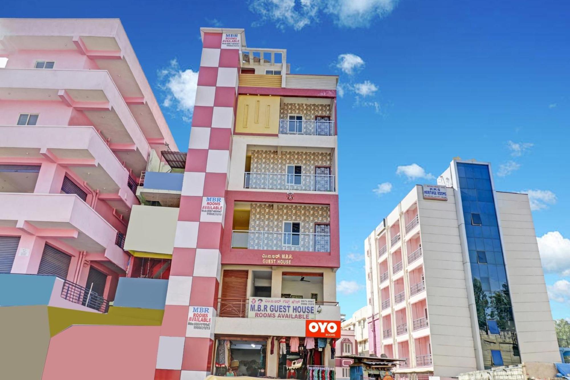 O M B R Hotel