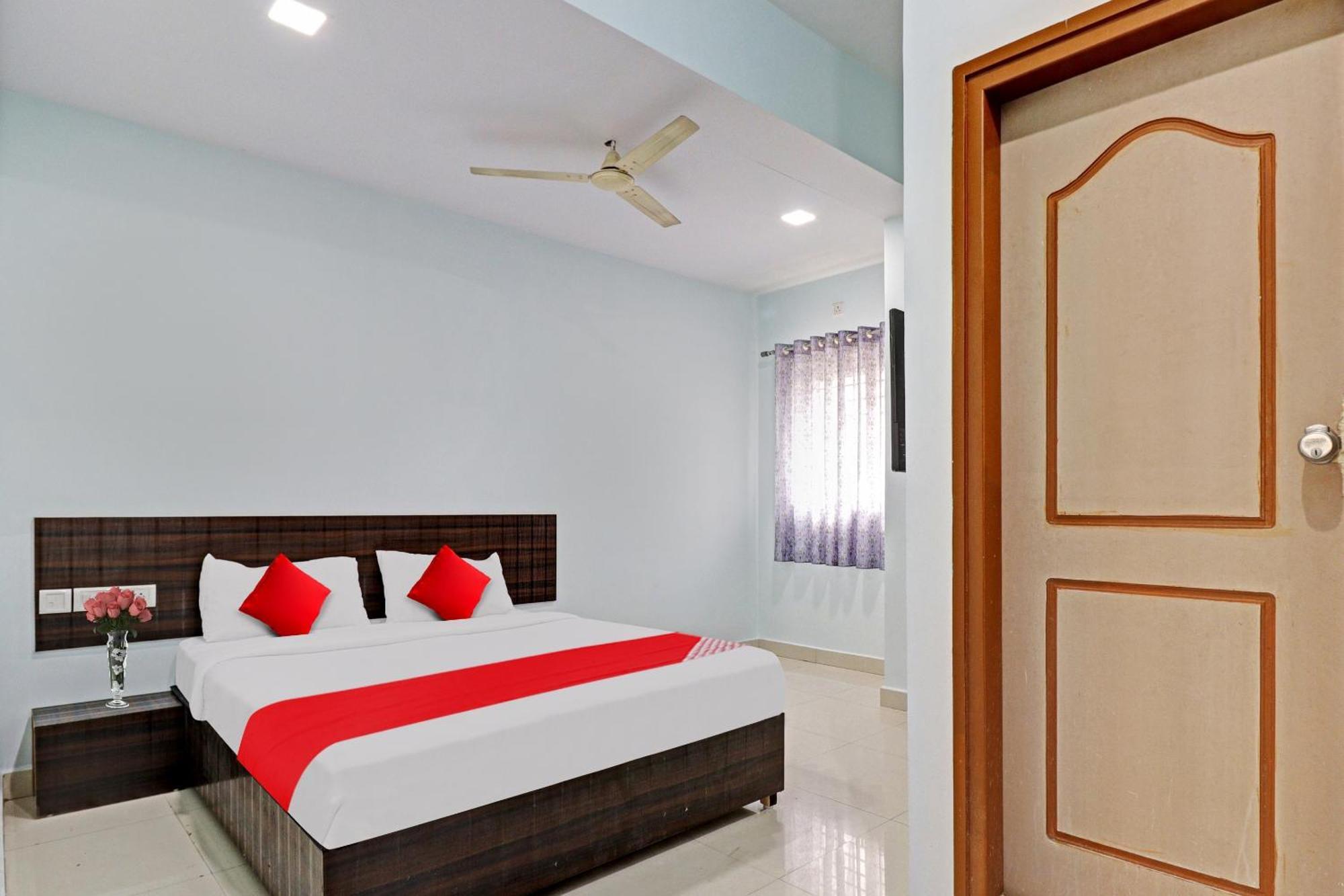 Hotel O Karanji Comforts 3*