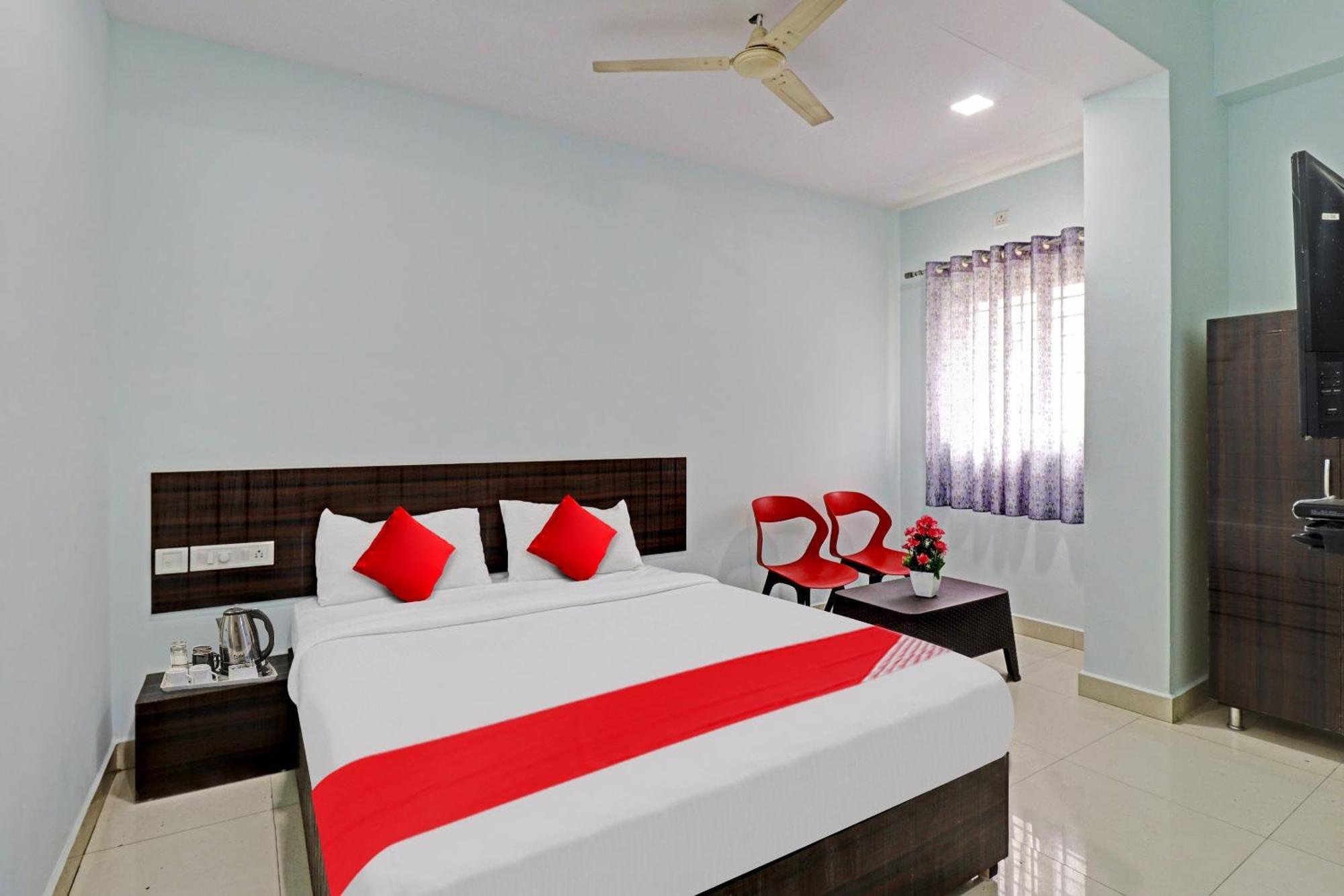 Hotel O Karanji Comforts 3*