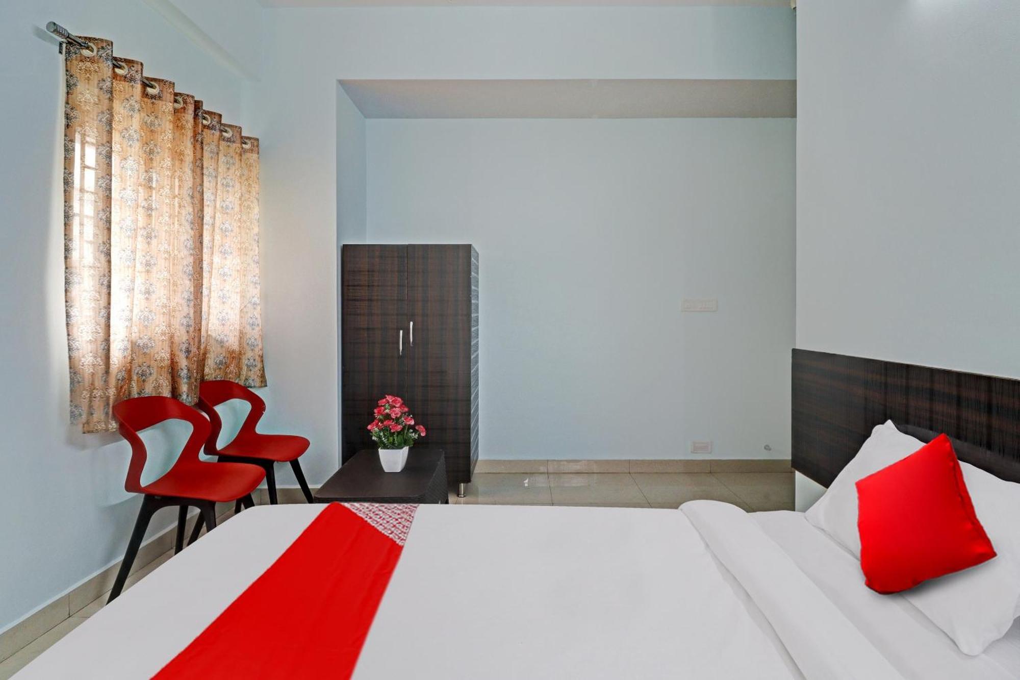 O Karanji Comforts Hotel 3*