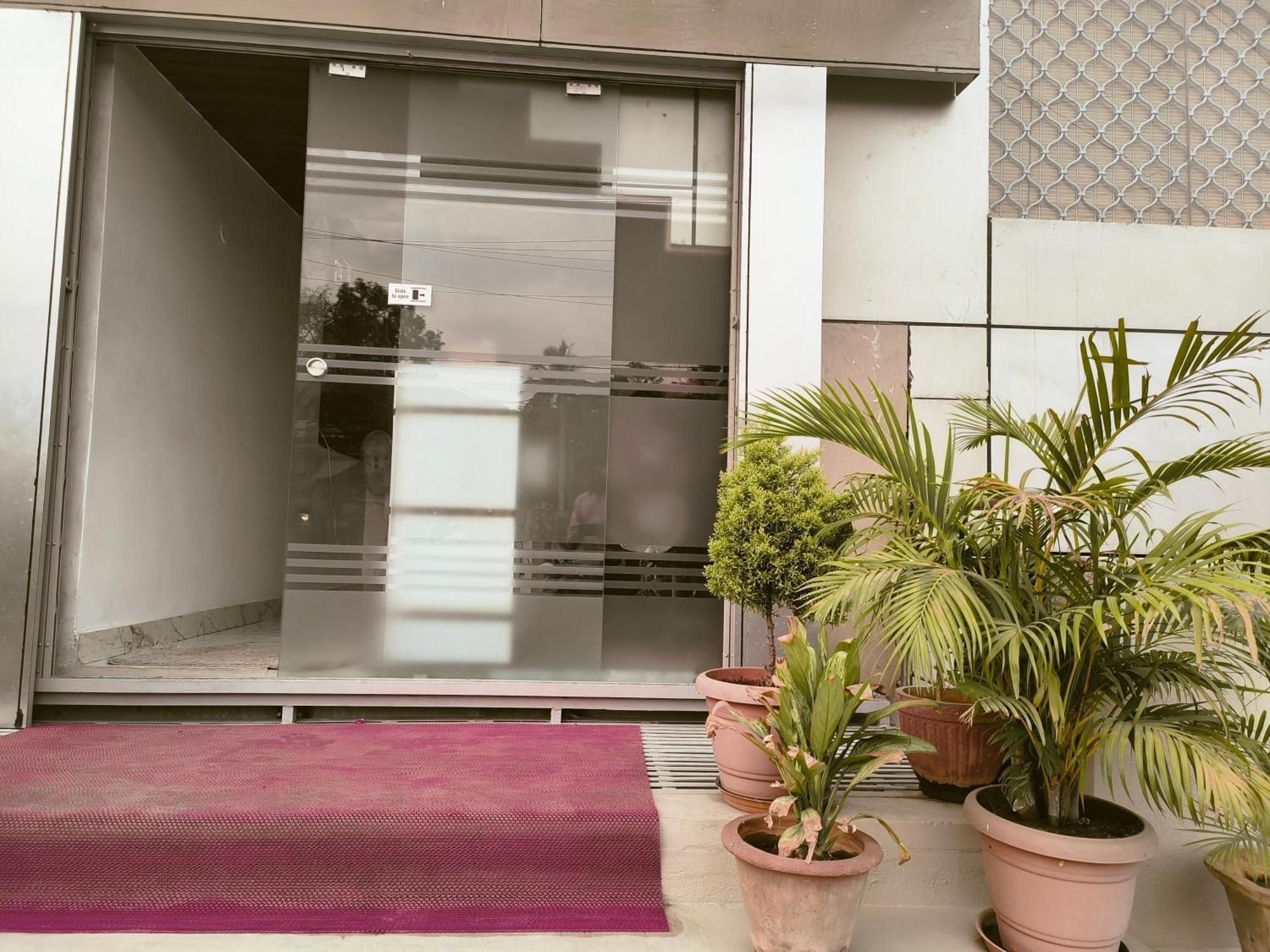 Nandi Comforts Yeswanthpur Hotel Bangalore