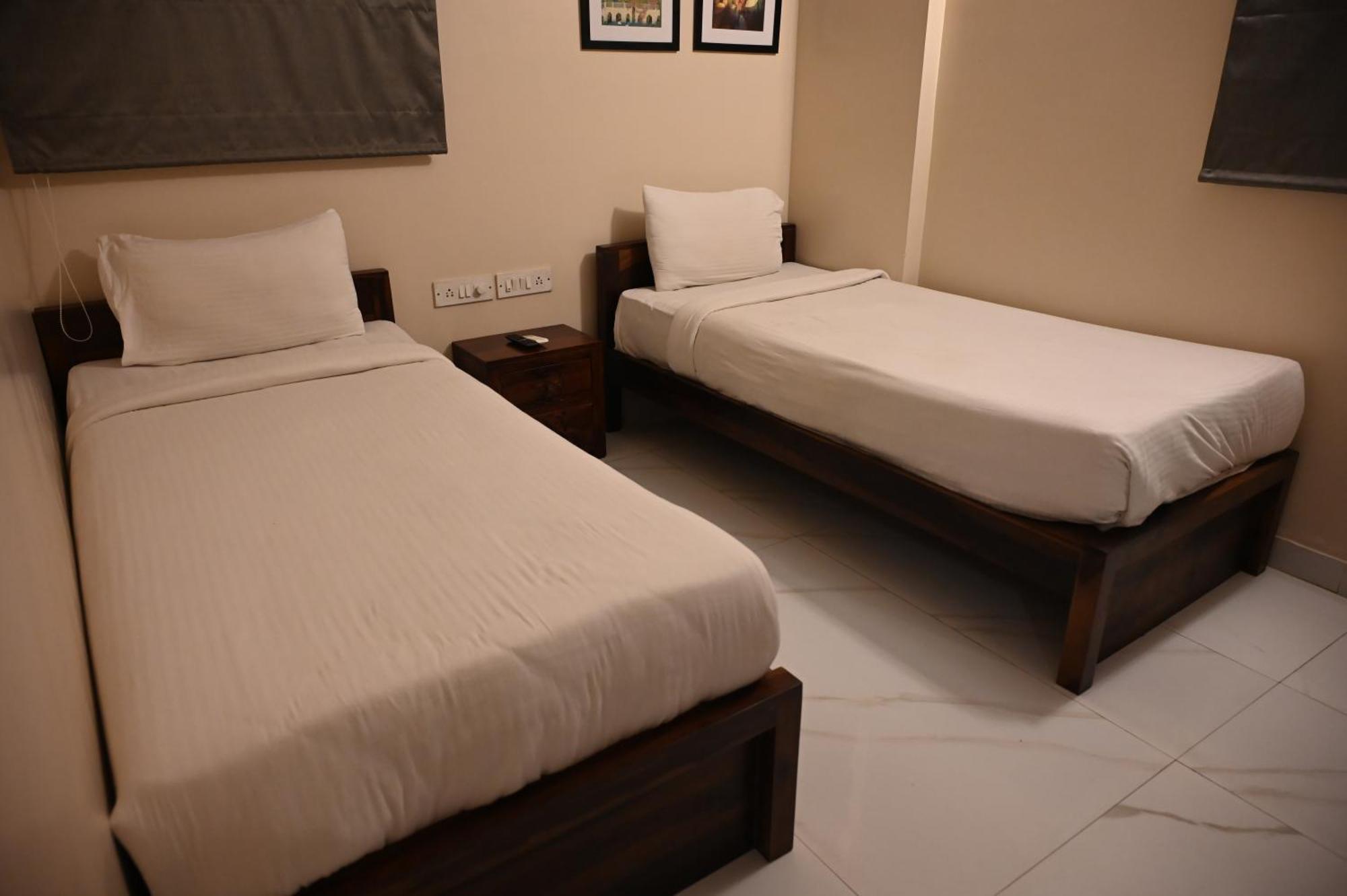 Crimson Lotus Hotel