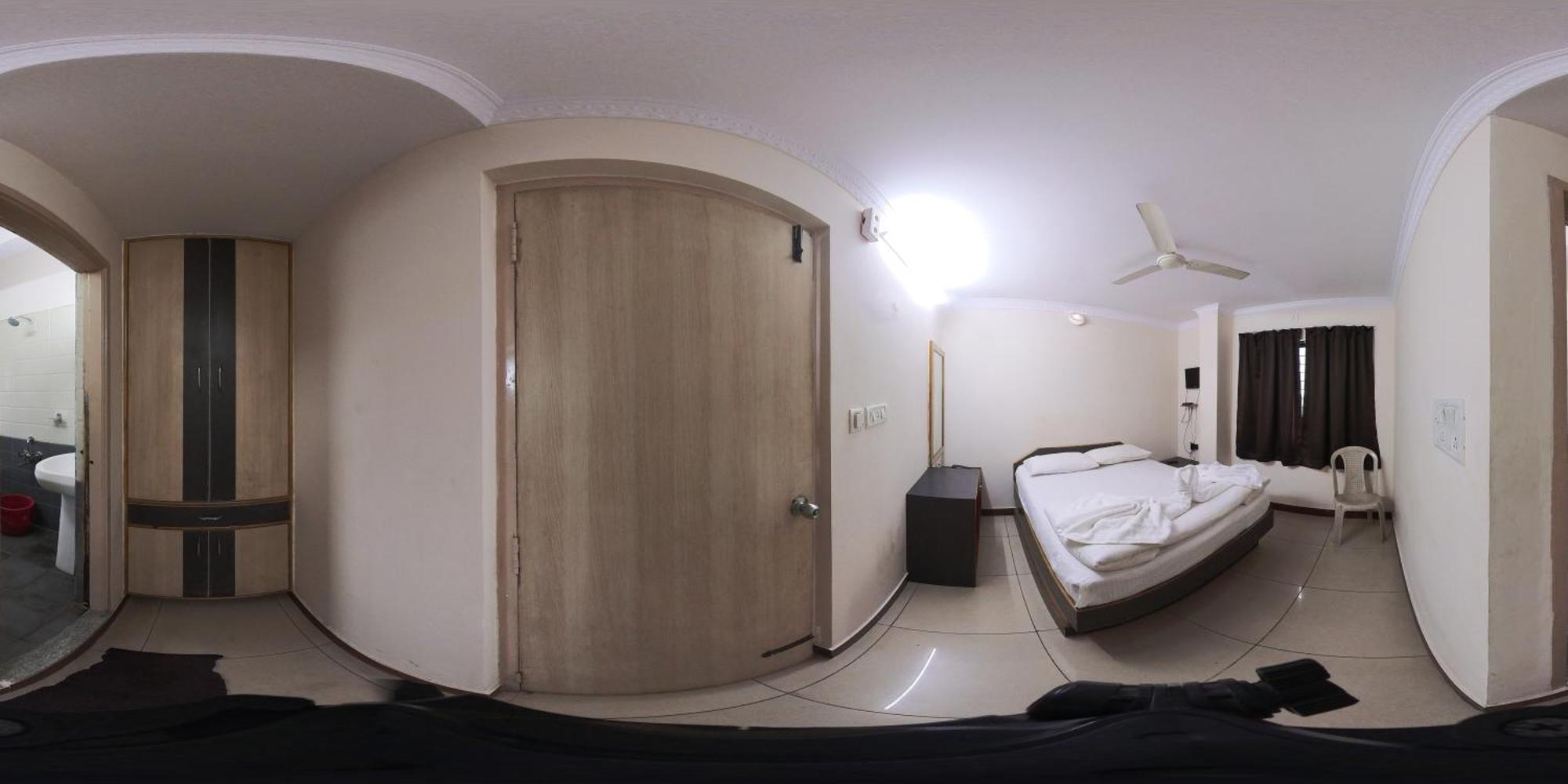 Fuga Boarding & Restaurant Hotel 3*