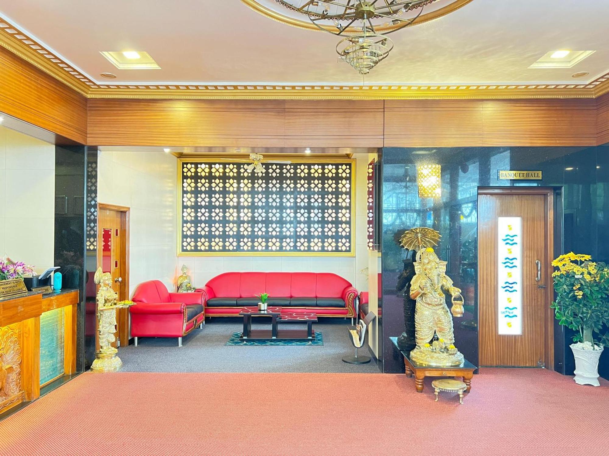 The Grand Krishna 4*