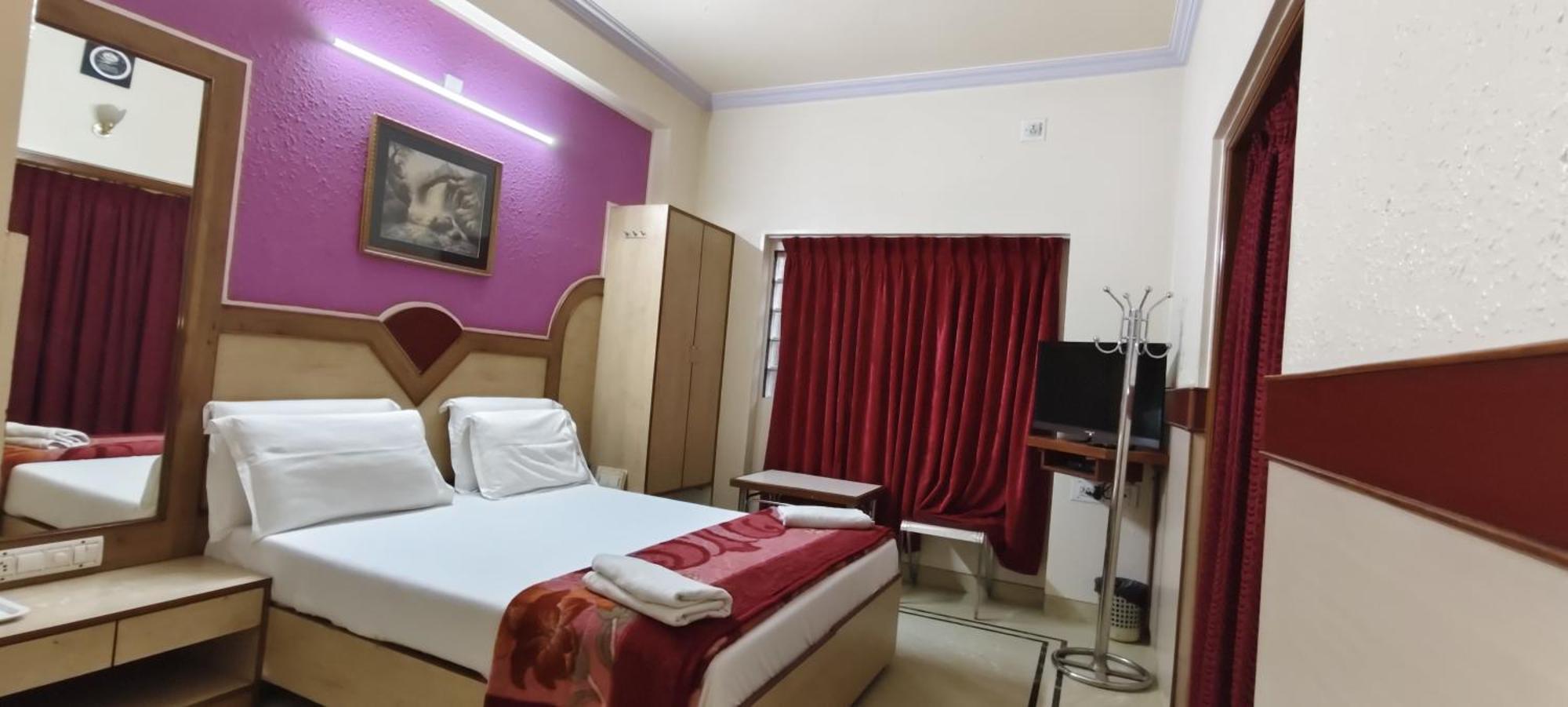 Hotel The Grand Krishna