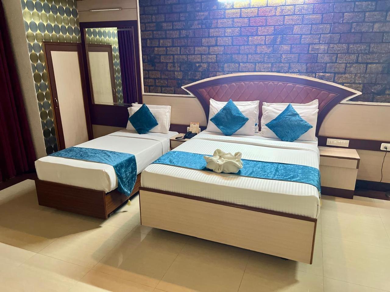 The Grand Krishna Hotel 4*
