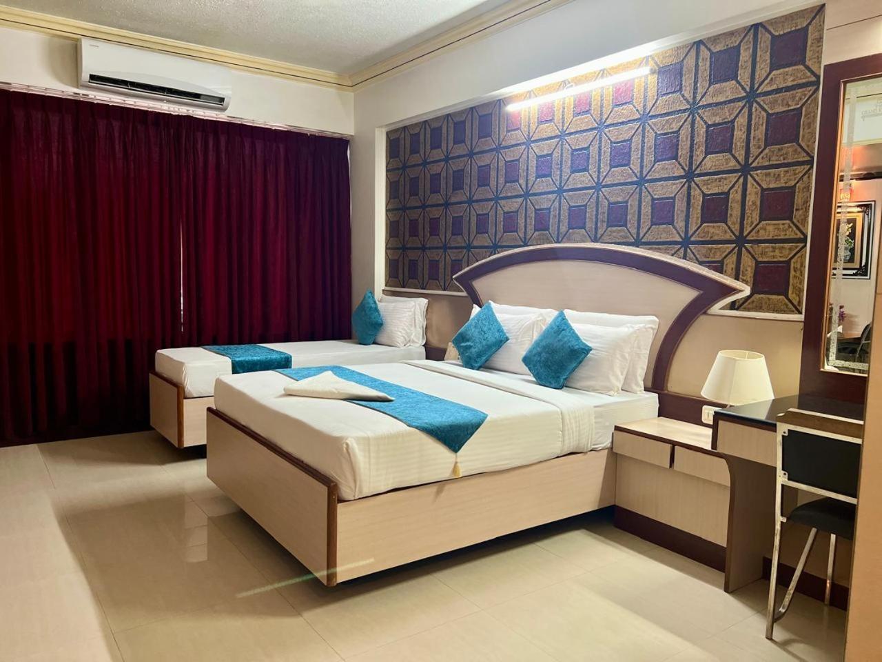 Hotel The Grand Krishna