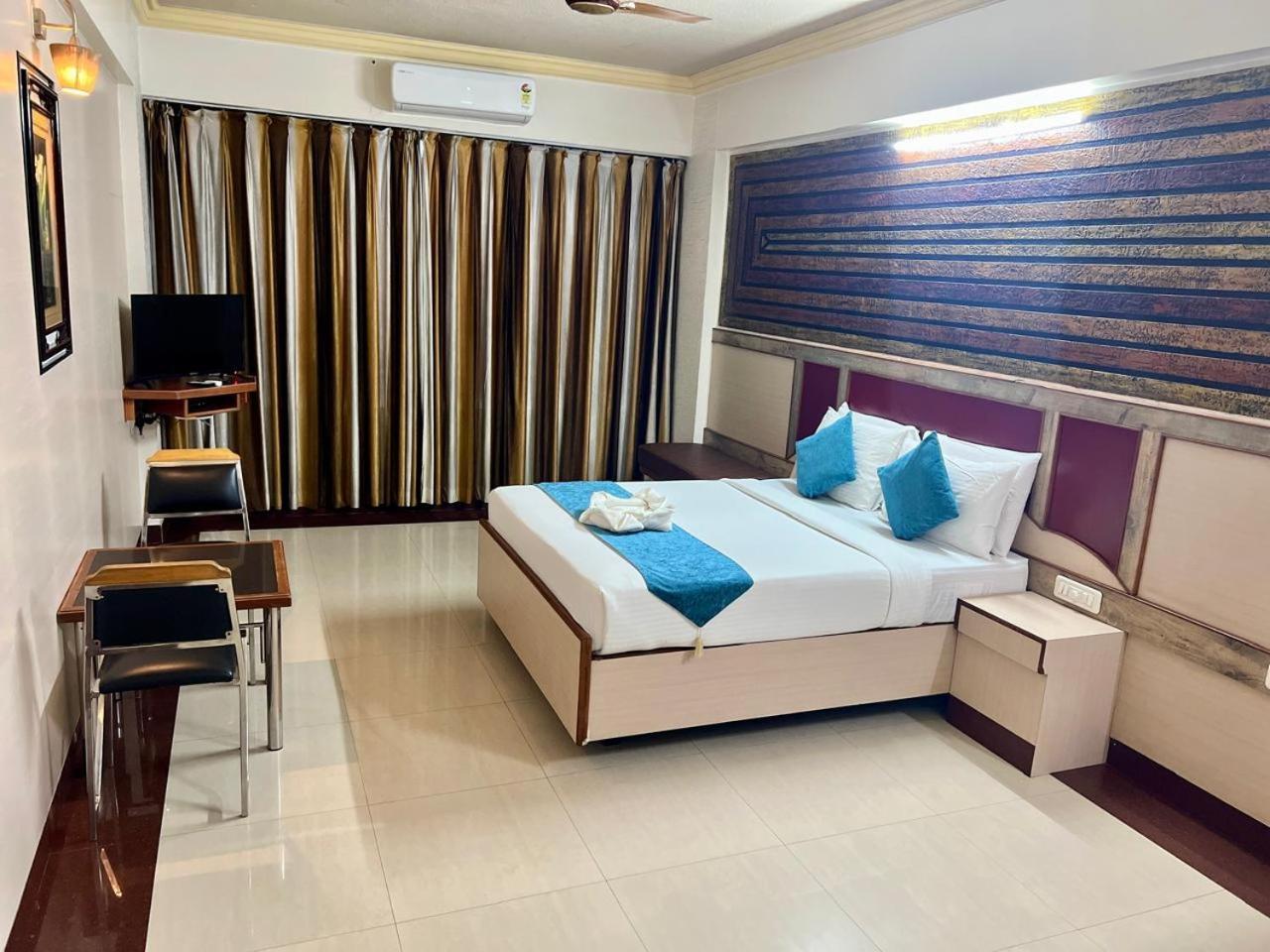 The Grand Krishna Hotel