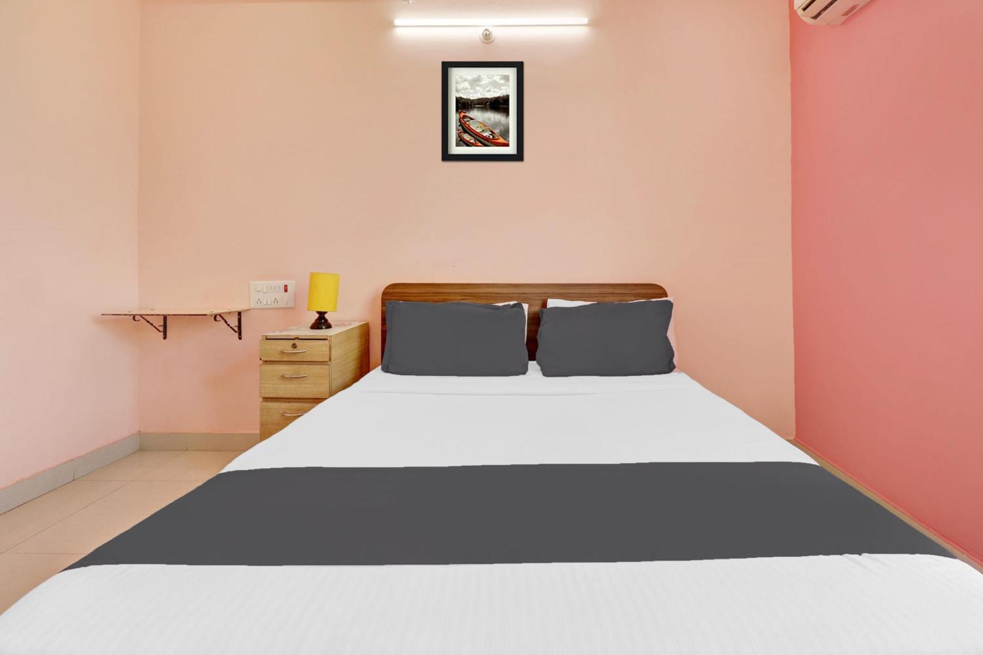 Hotel O Golden Bangalore