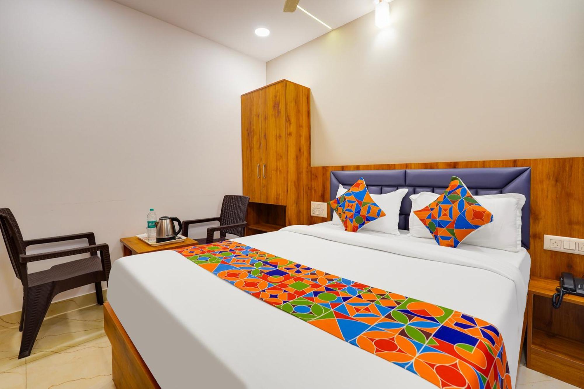 Hotel Fabhotel Royal Grand - Basaveshwar Nagar