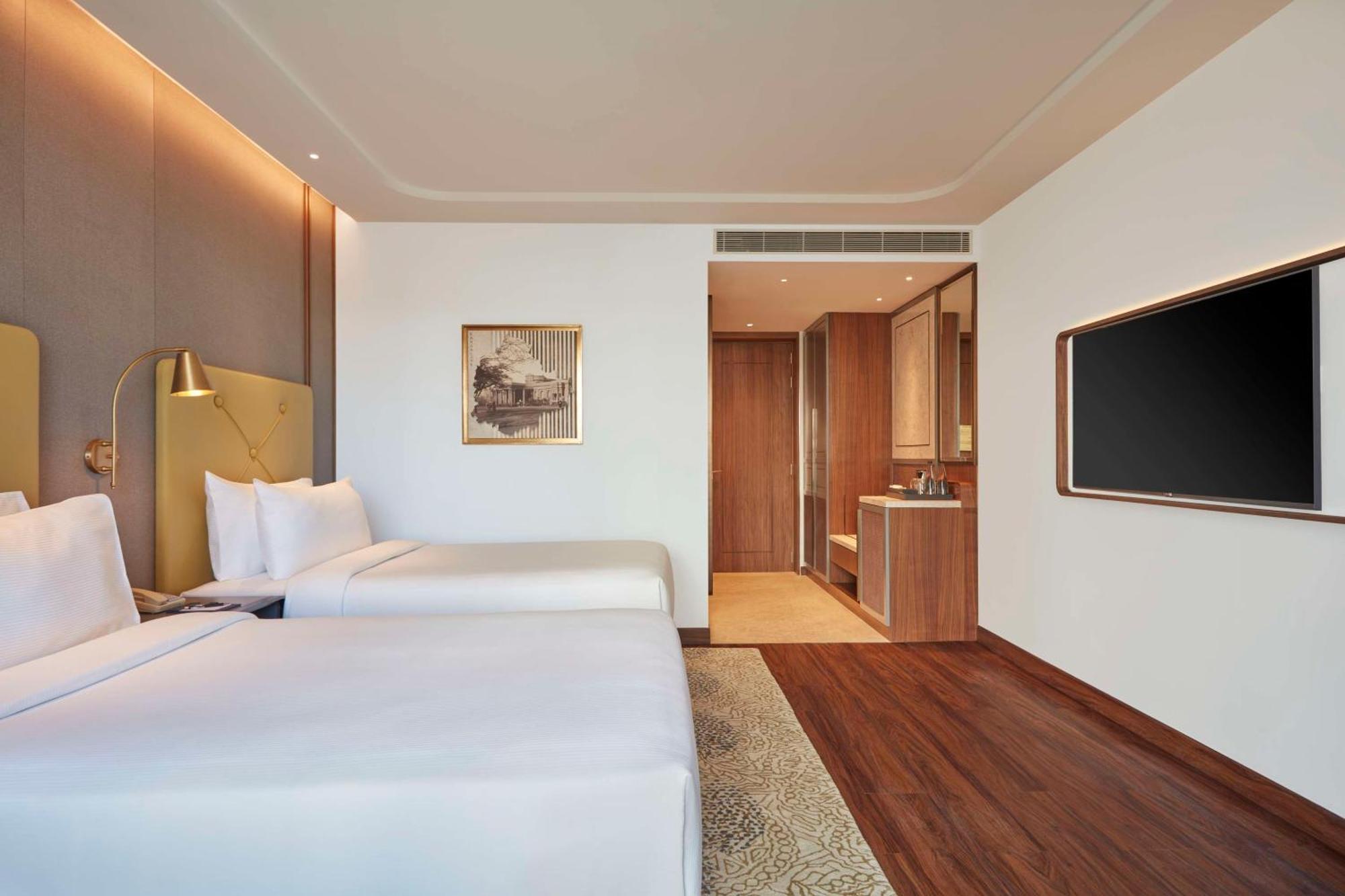 Doubletree By Hilton Whitefield 5*