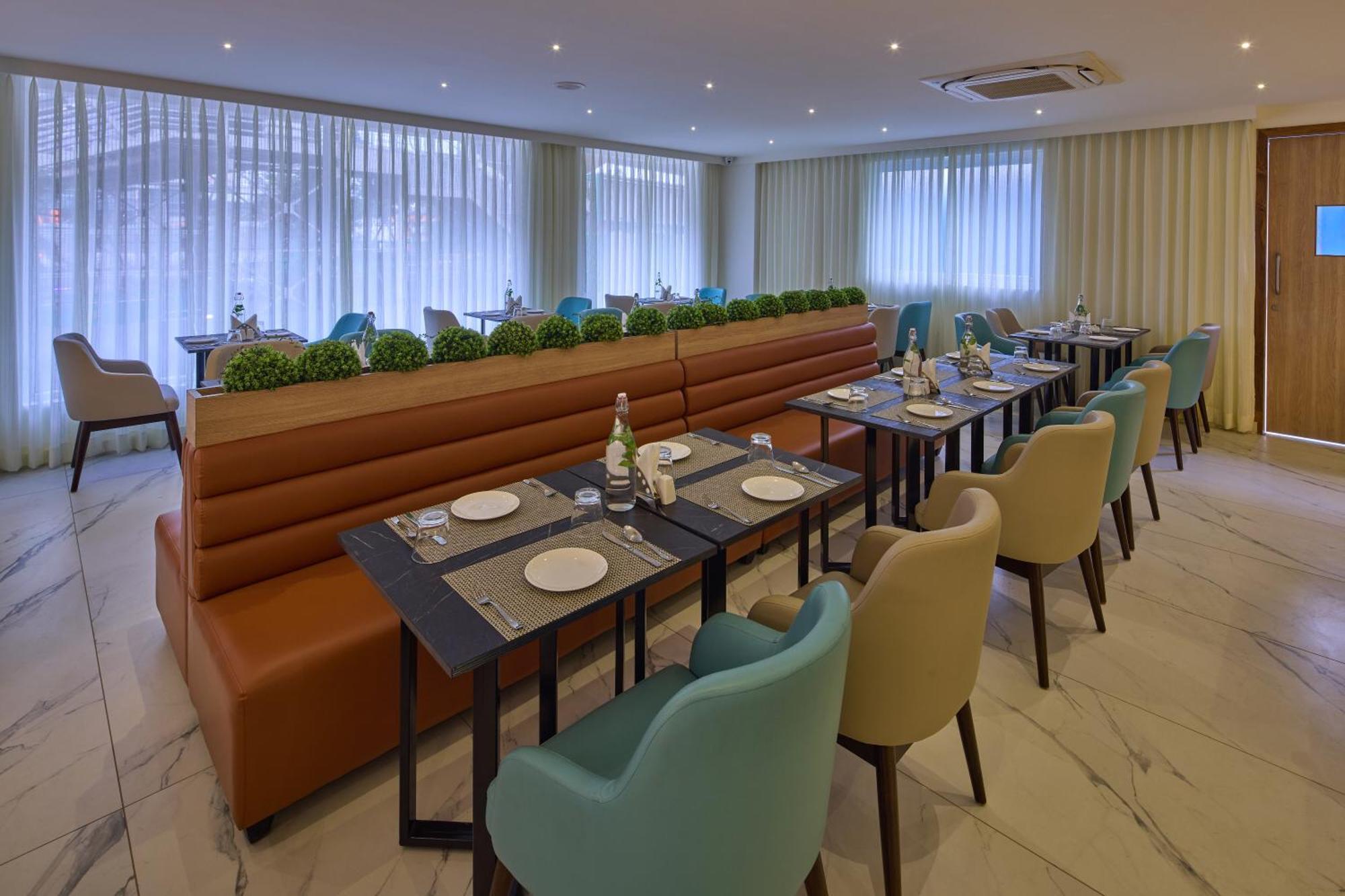 Hotel Grand Continent Hebbal A Sarovar Portico Affiliate 4*