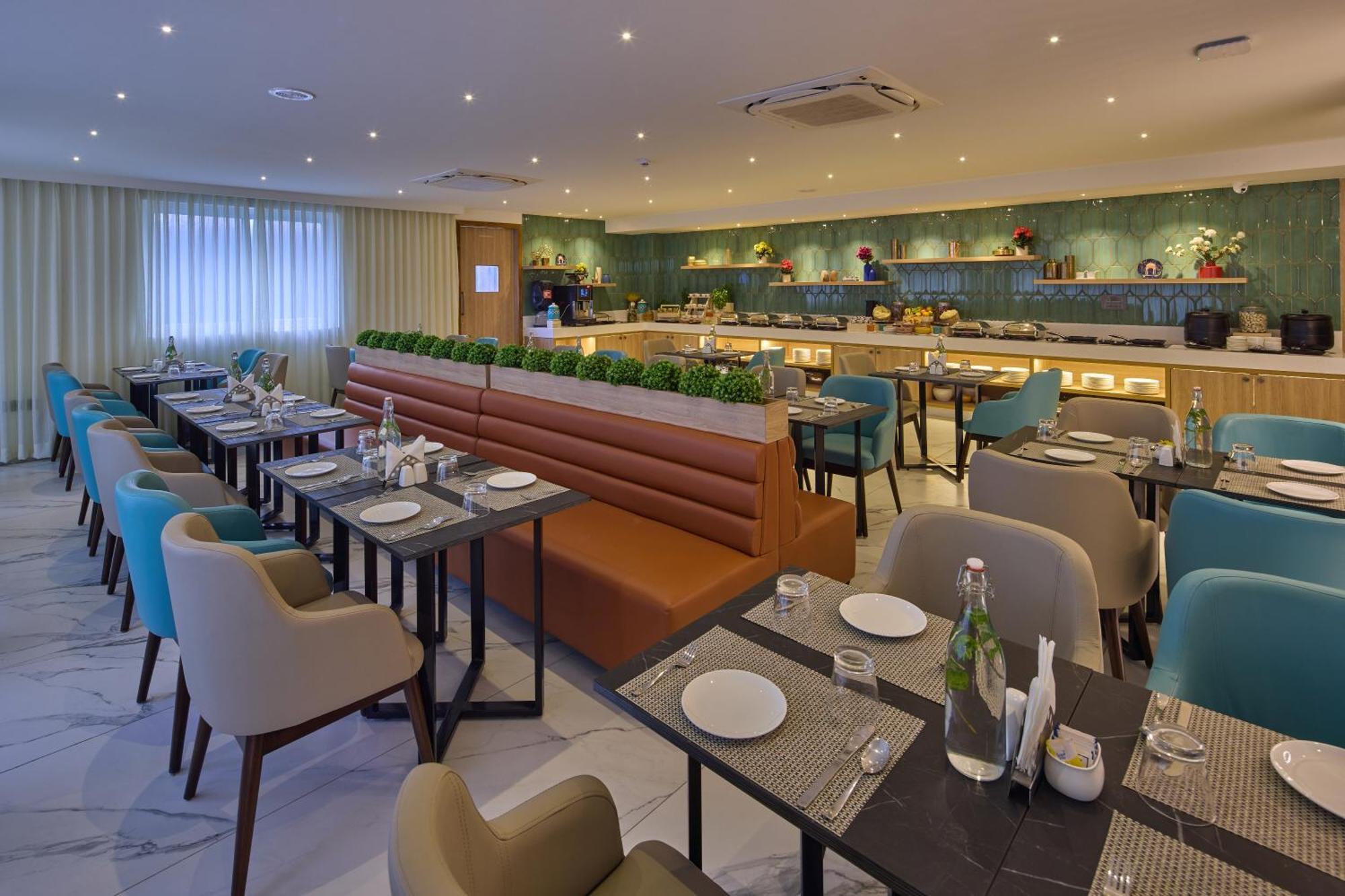Grand Continent Hebbal A Sarovar Portico Affiliate 4* Bangalore