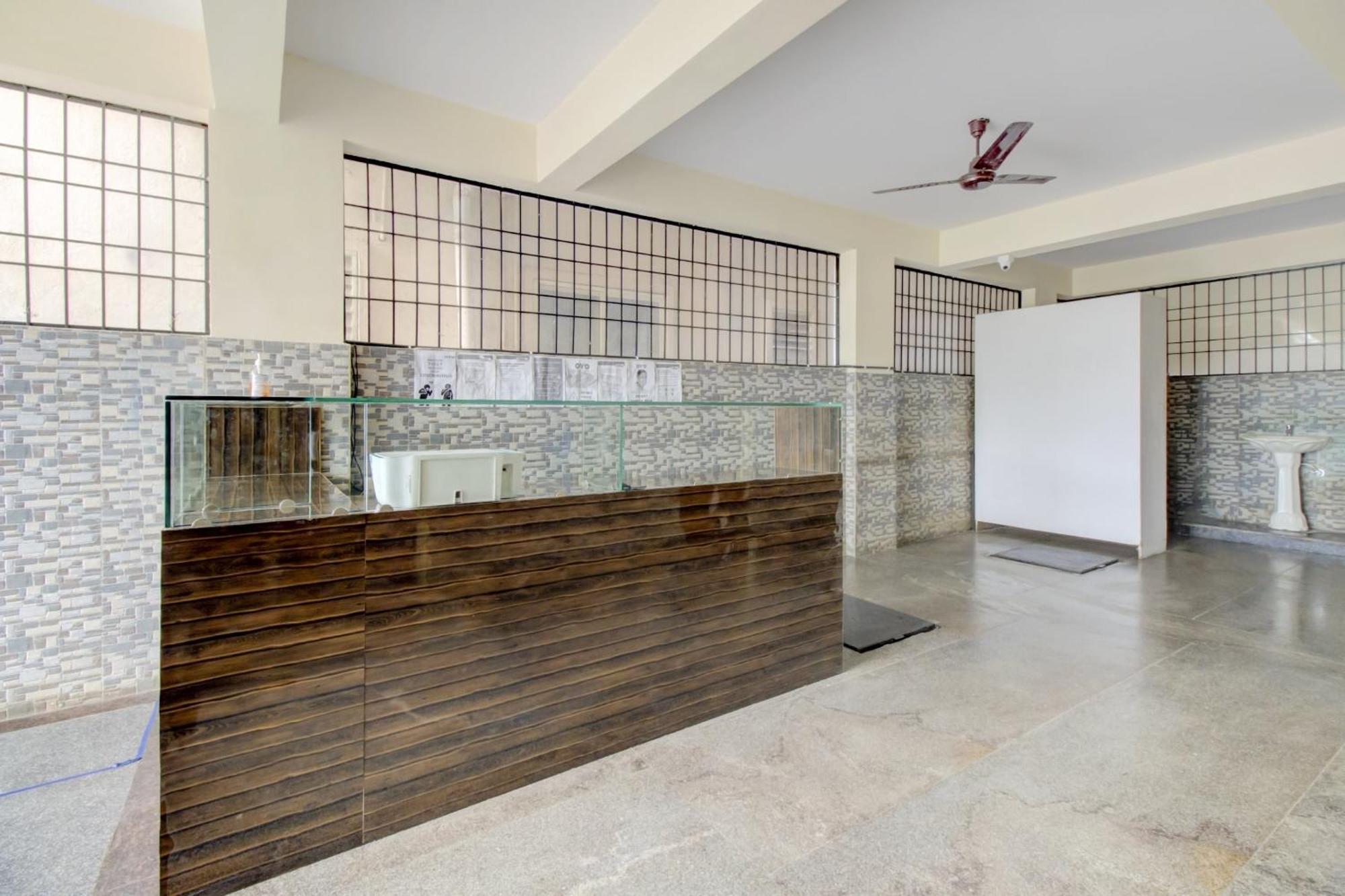 O Manyata Deluxe Hotel 2*
