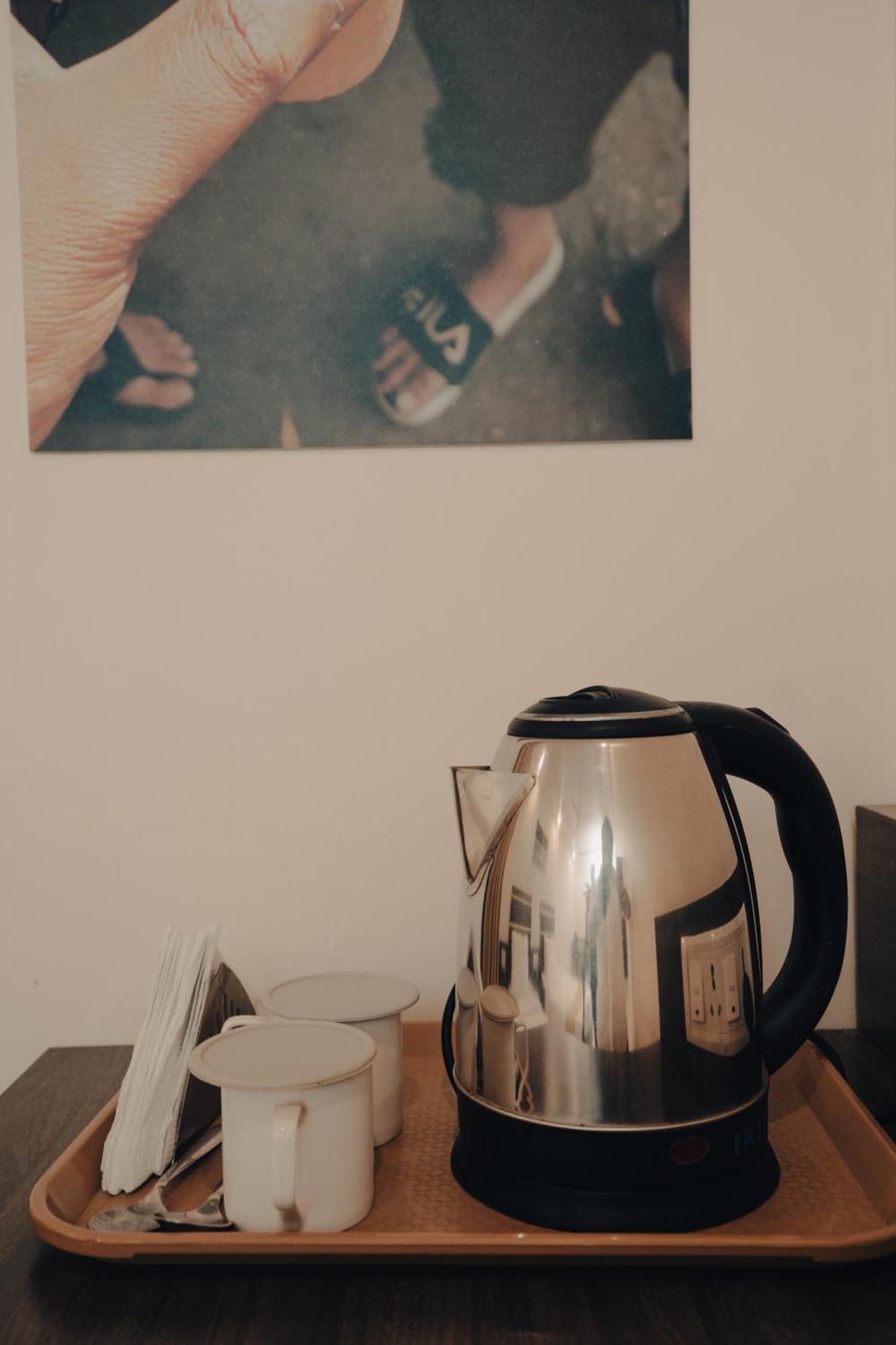 Bed & Breakfast Compact Tea Square *