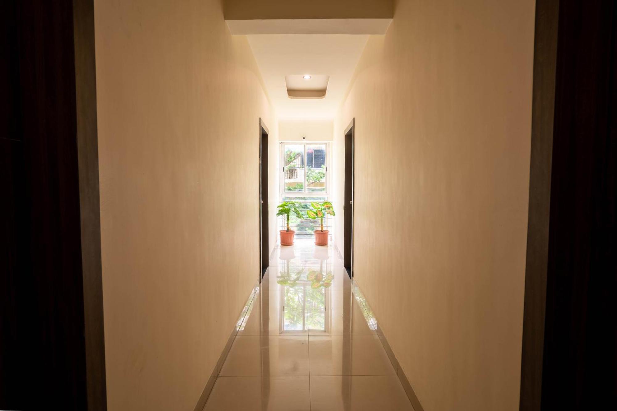 Bed & Breakfast Compact Tea Square Bangalore