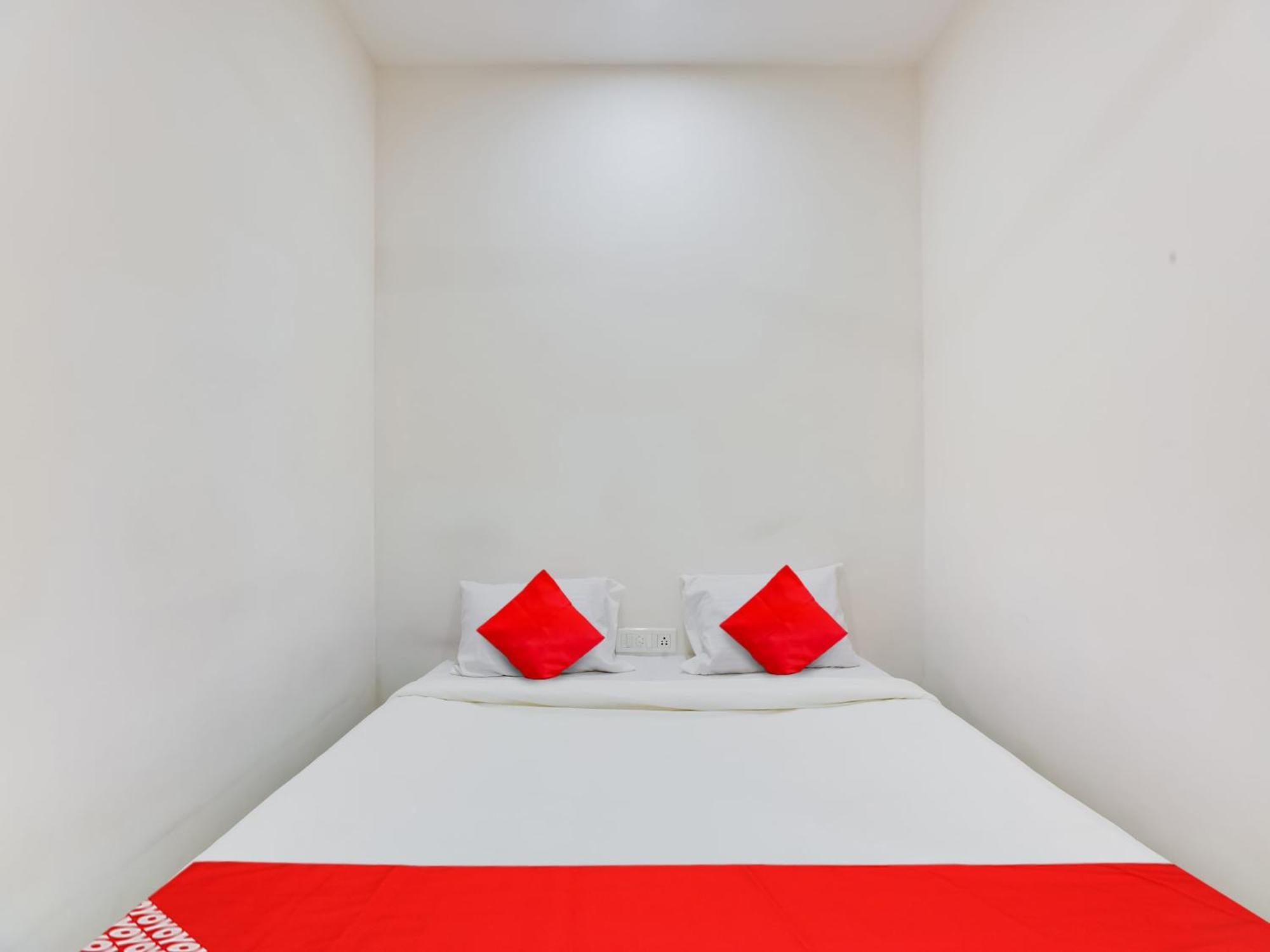 O Manjushree Boarding & Nearby Dr.br Ambedkar Stadium Basveshwar Nagar 4*