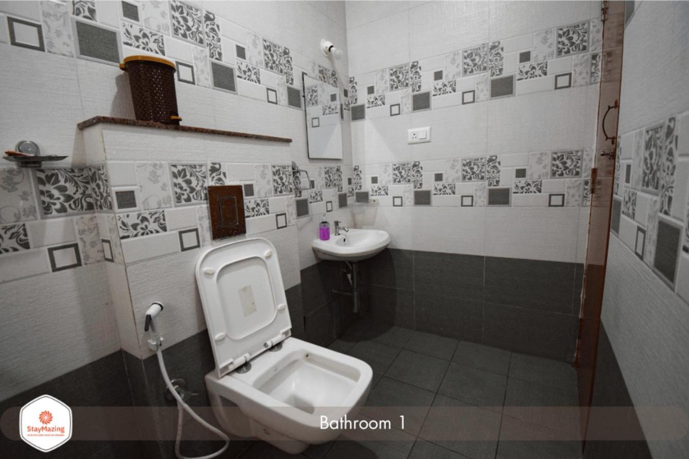 Staymazing Ferndale-1,2&3 Bhk Boutique Ac Serviced Apartment *