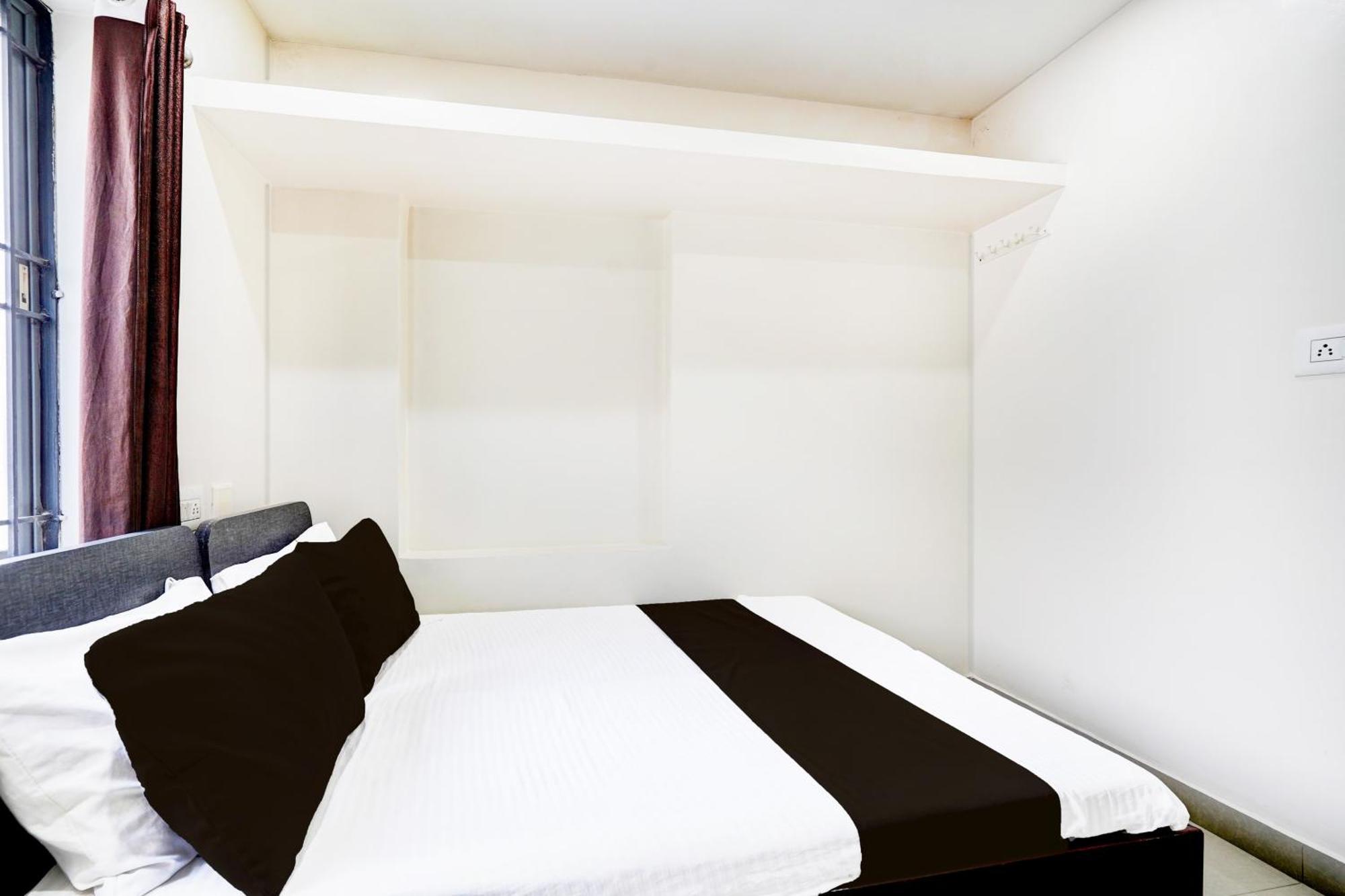 Hotel Nagananda Residency 2*