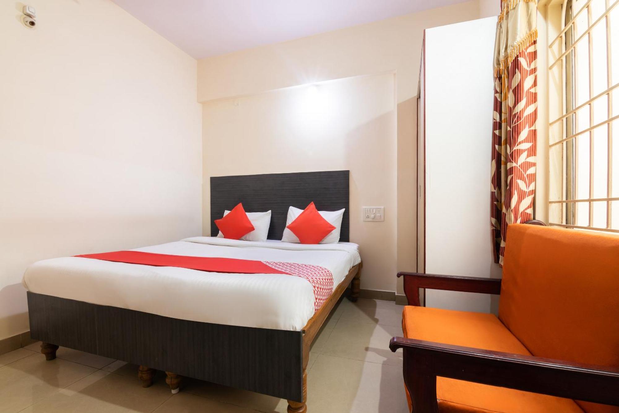 Hotel O Rajmahal Boarding & 3*