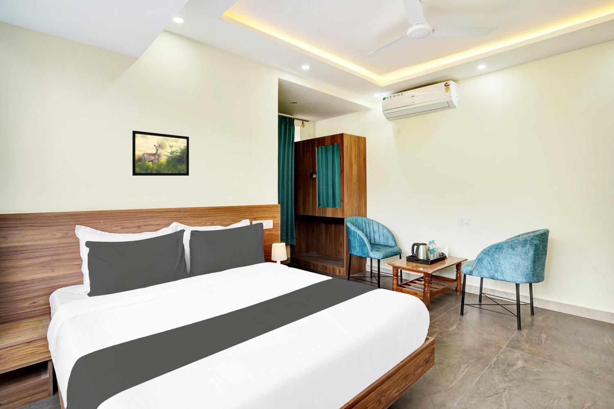 O Gayathri Metro Deluxe 3*