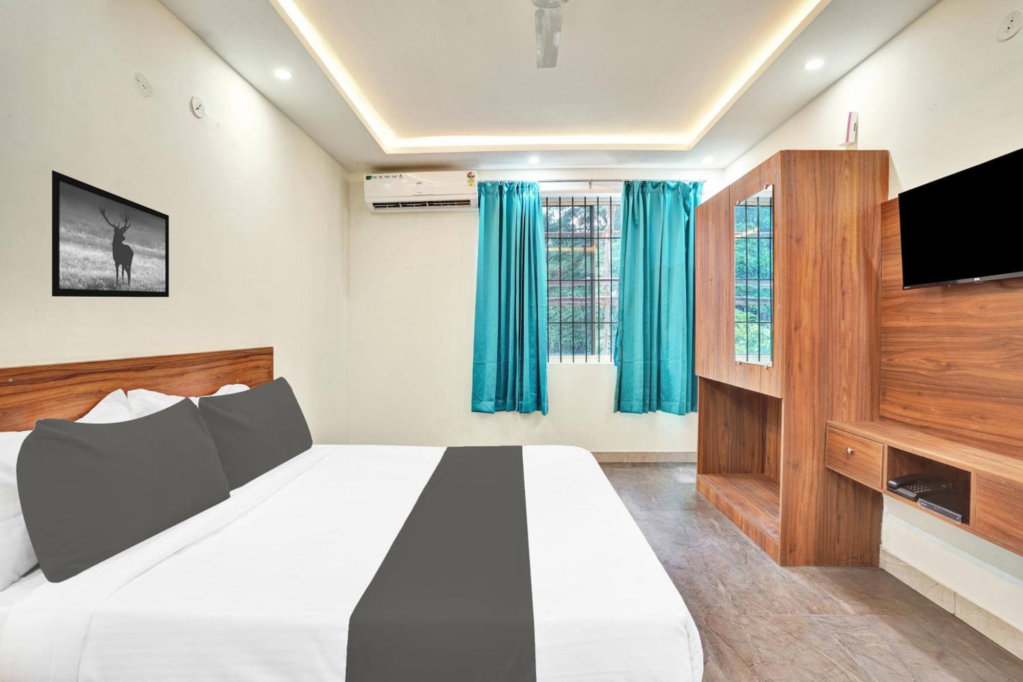 Hotel O Gayathri Metro Deluxe