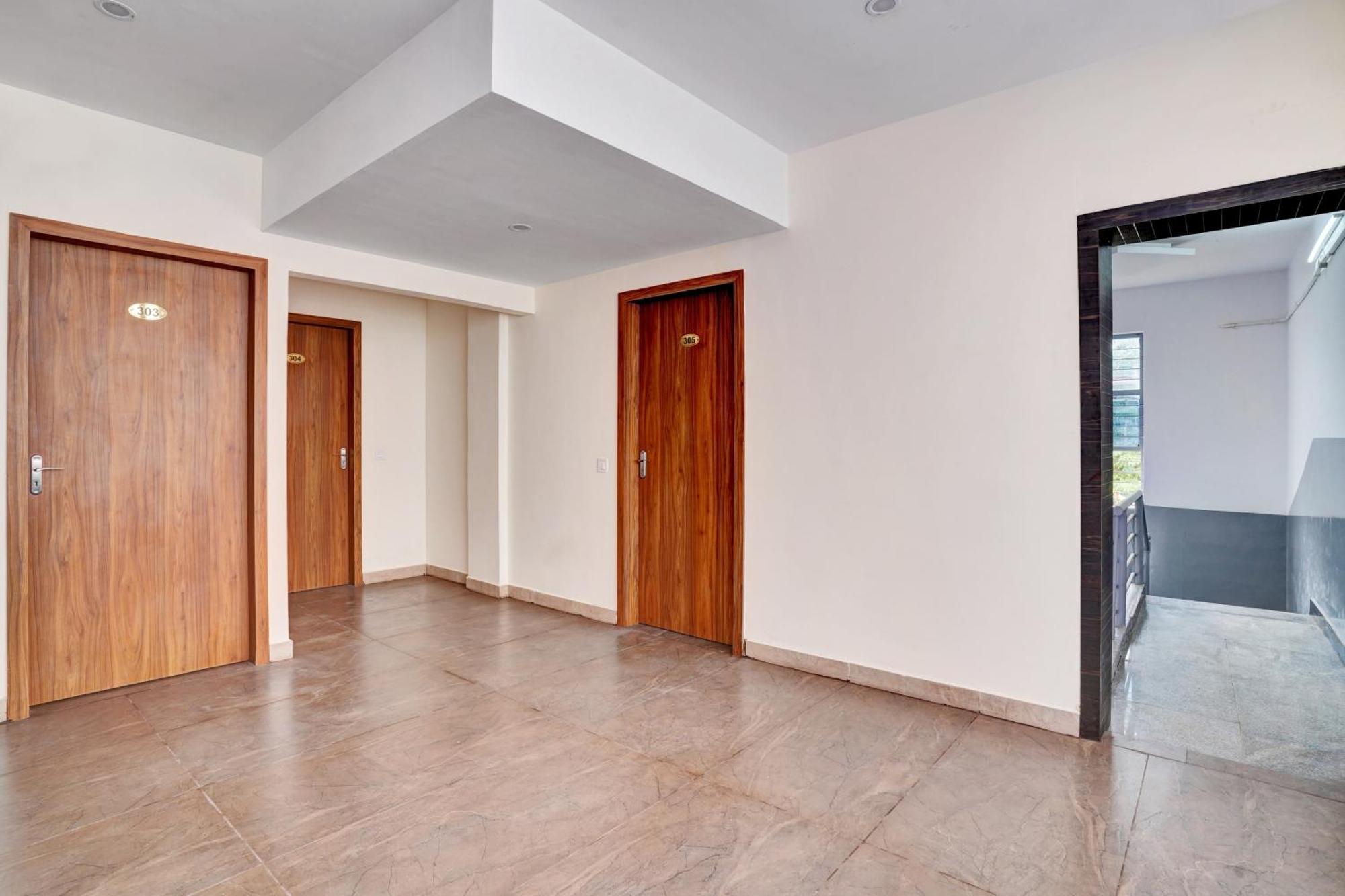 O Gayathri Metro Deluxe Bangalore