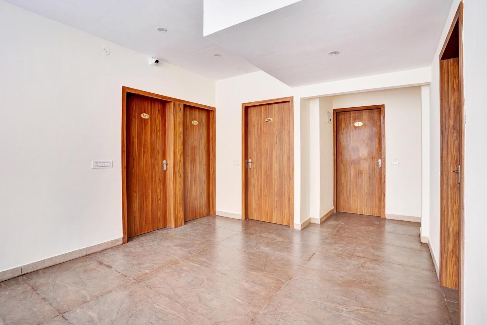 O Gayathri Metro Deluxe 3* Bangalore