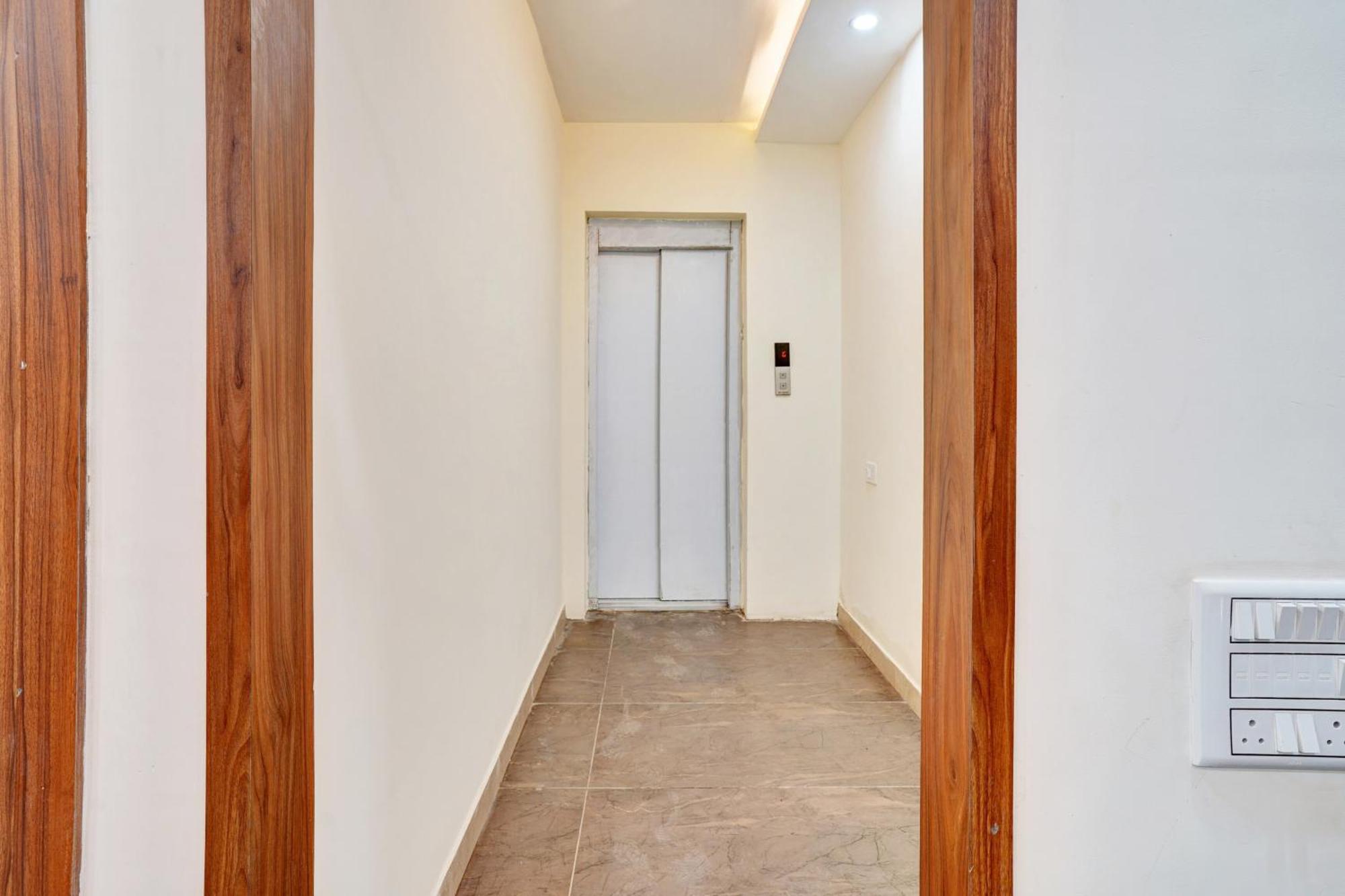 Hotel O Gayathri Metro Deluxe 3*