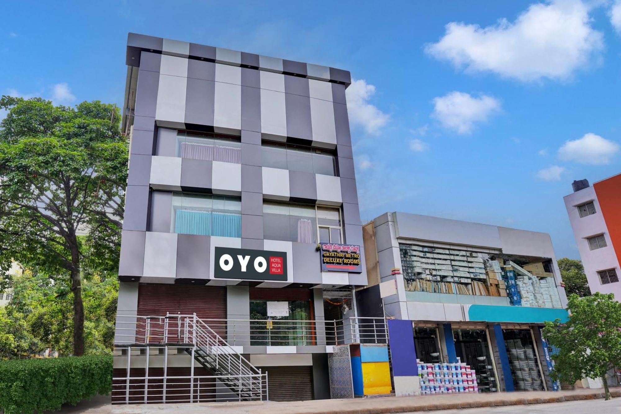 Hotel O Gayathri Metro Deluxe 3*