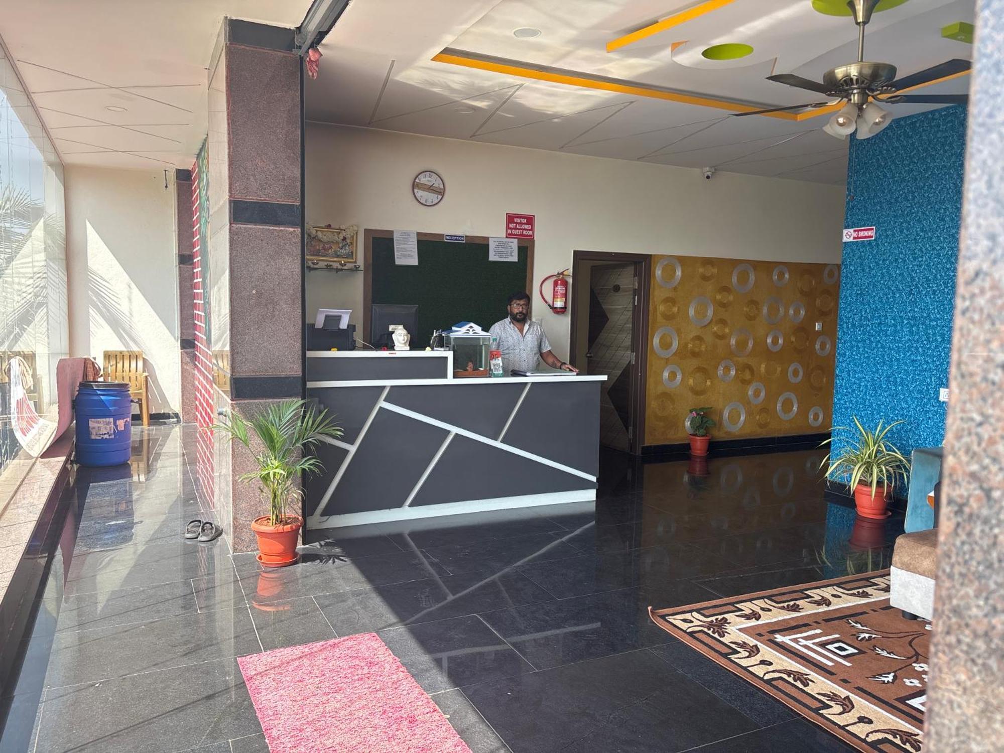 Day And Night Residency Hotel