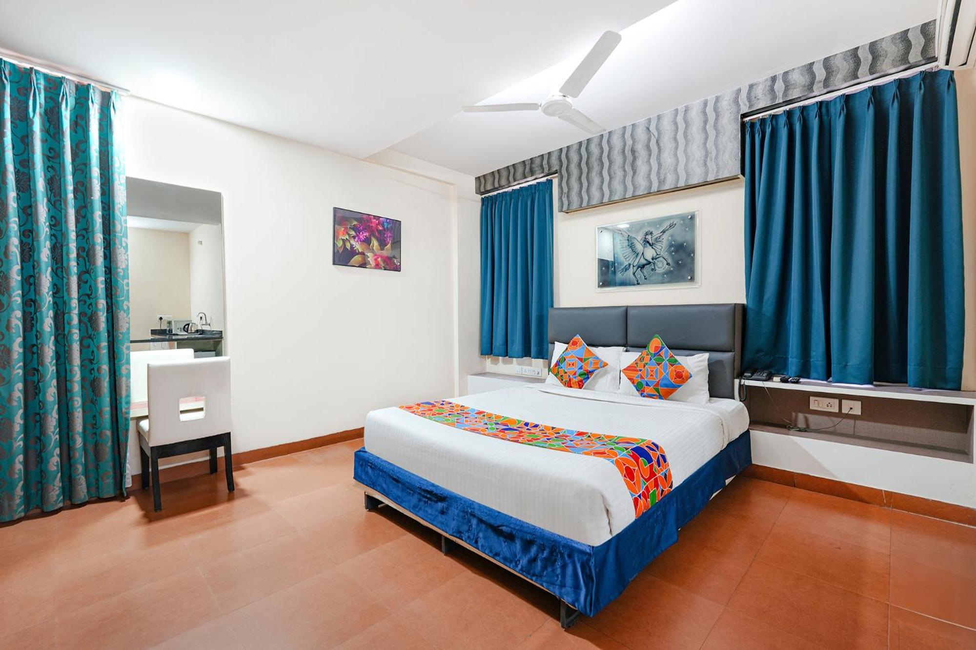 Cosmo Annora Hotel 3*
