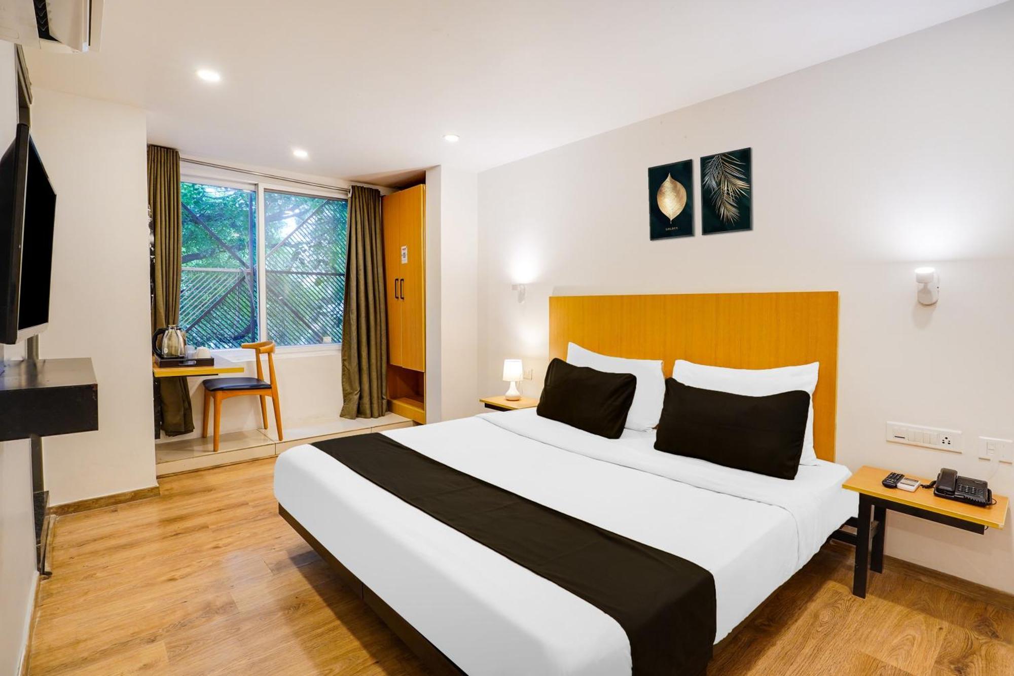 Super Townhouse Oak Indiranagar 4*