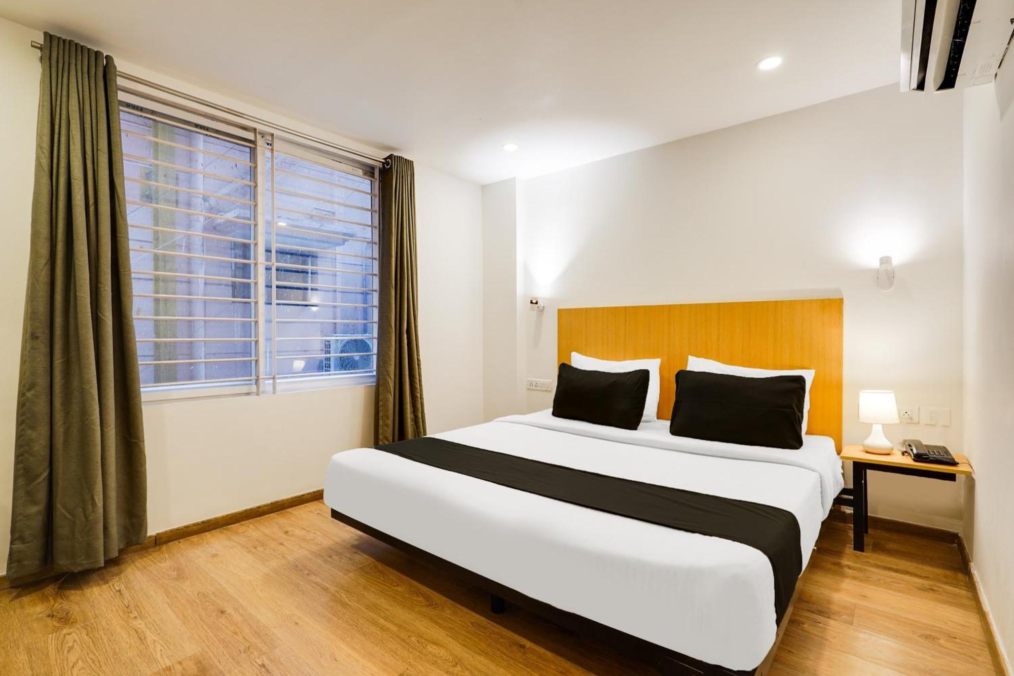 Hotel Super Townhouse Oak Indiranagar