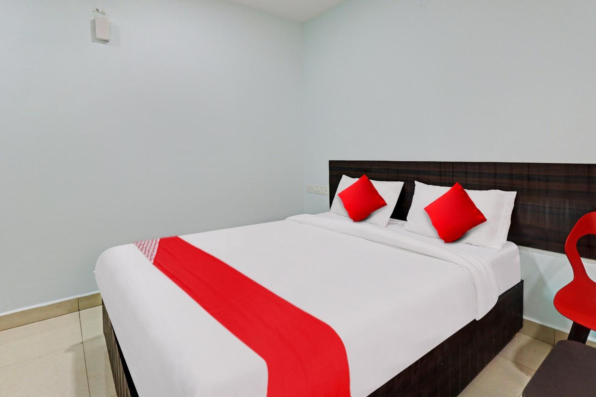 Hotel O Karanji Comforts 3*