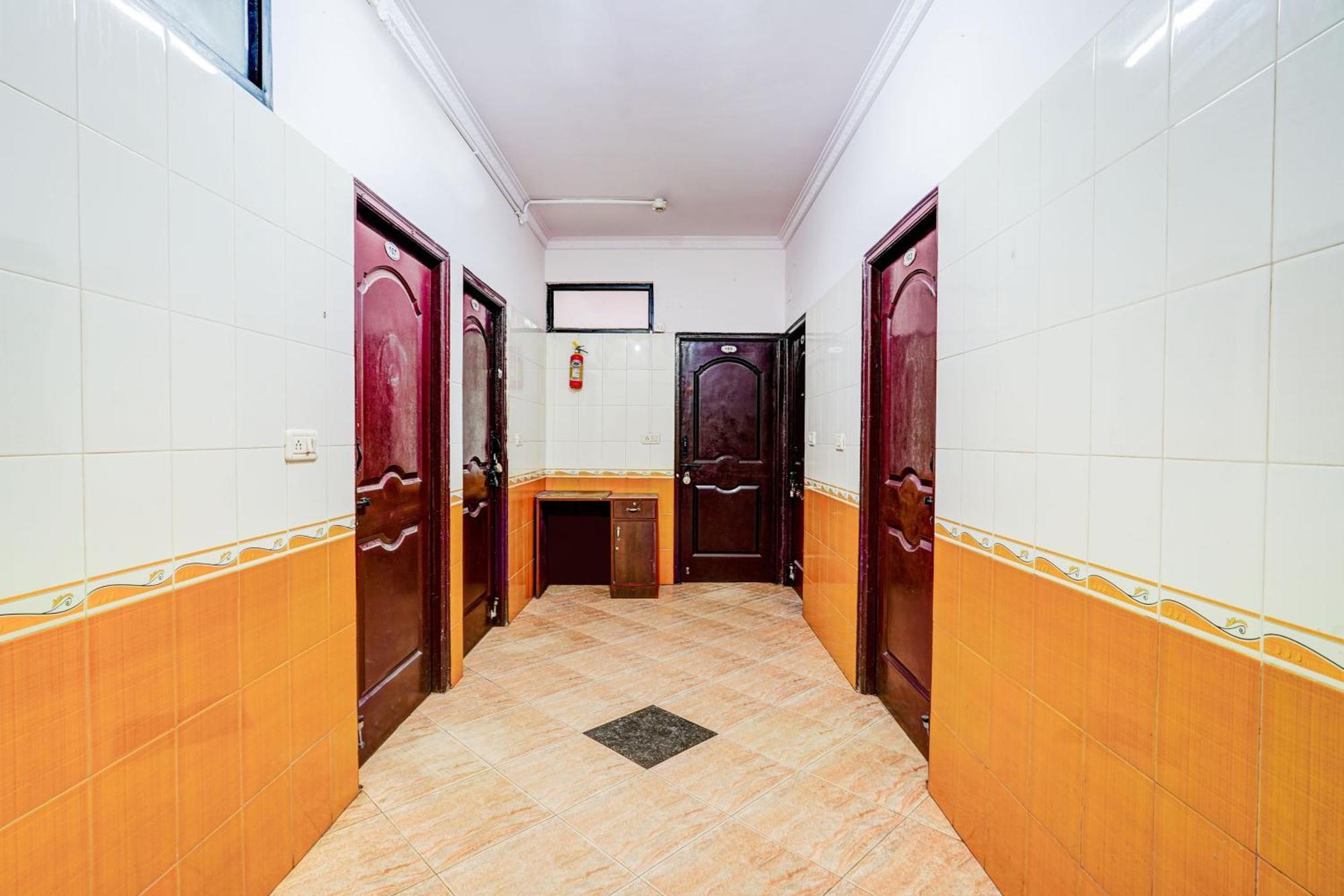 Hotel Super Collection O Yeshwantpur Formerly Sunder Nivas