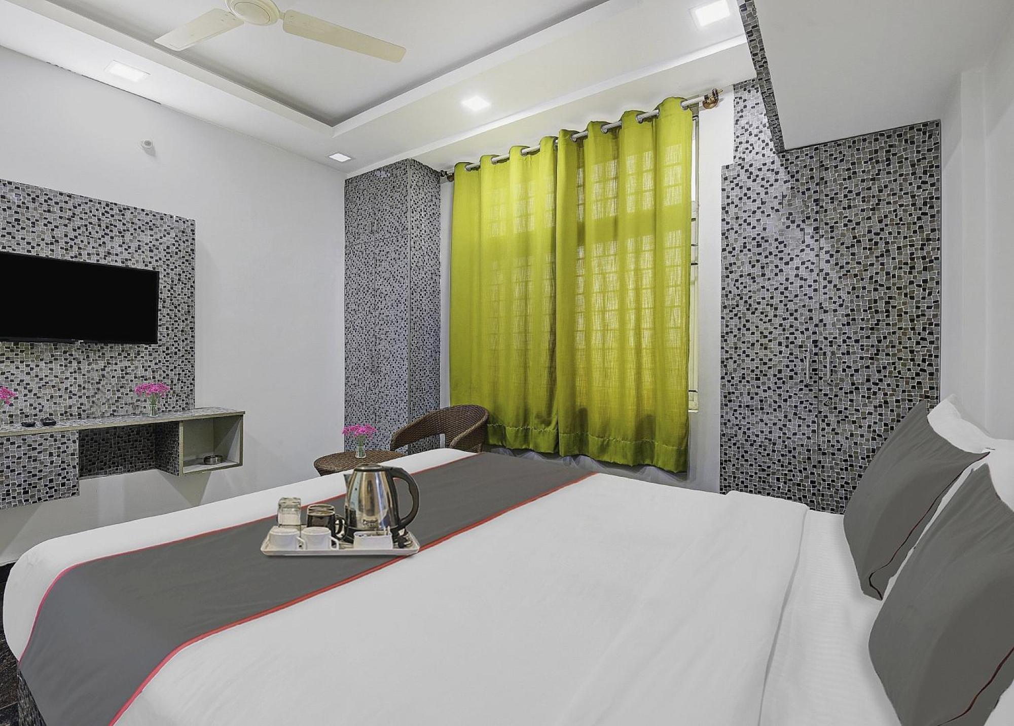 Hotel Supreme 2*