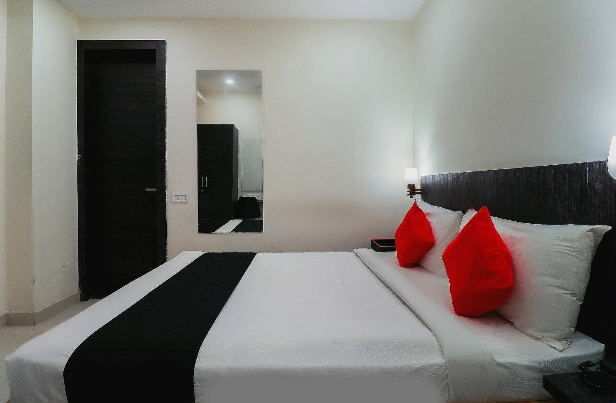 Hotel Capital O Gn
